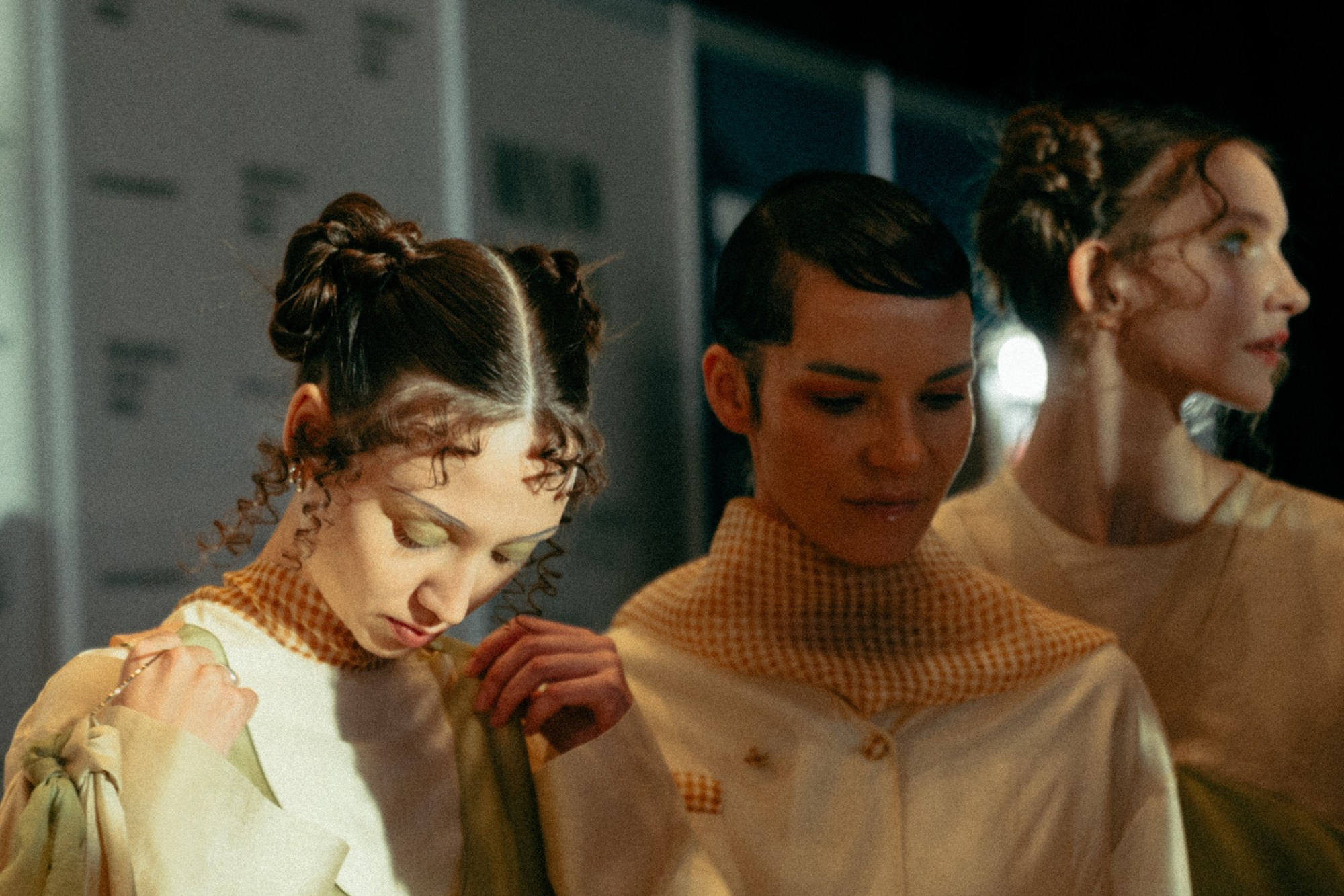 Где мода снимает маски. Backstage недели моды в Москве. Татьяна Фомичева. Репортажный и светский фотограф в Москве