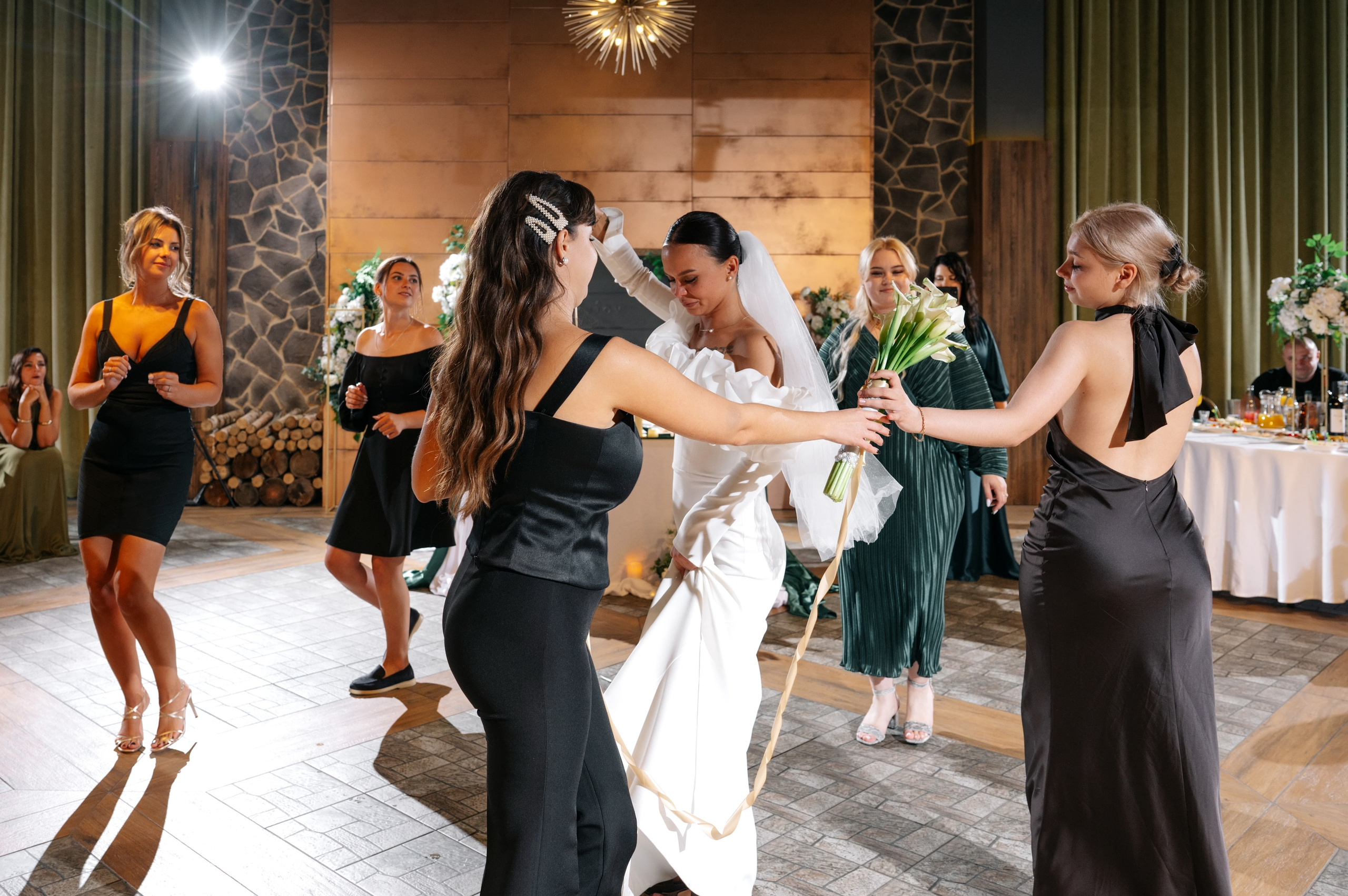 Свадьба в КСК Звёздный. Свадебный и семейный фотограф Виктория Носачёва. Щелково, Москва и МО