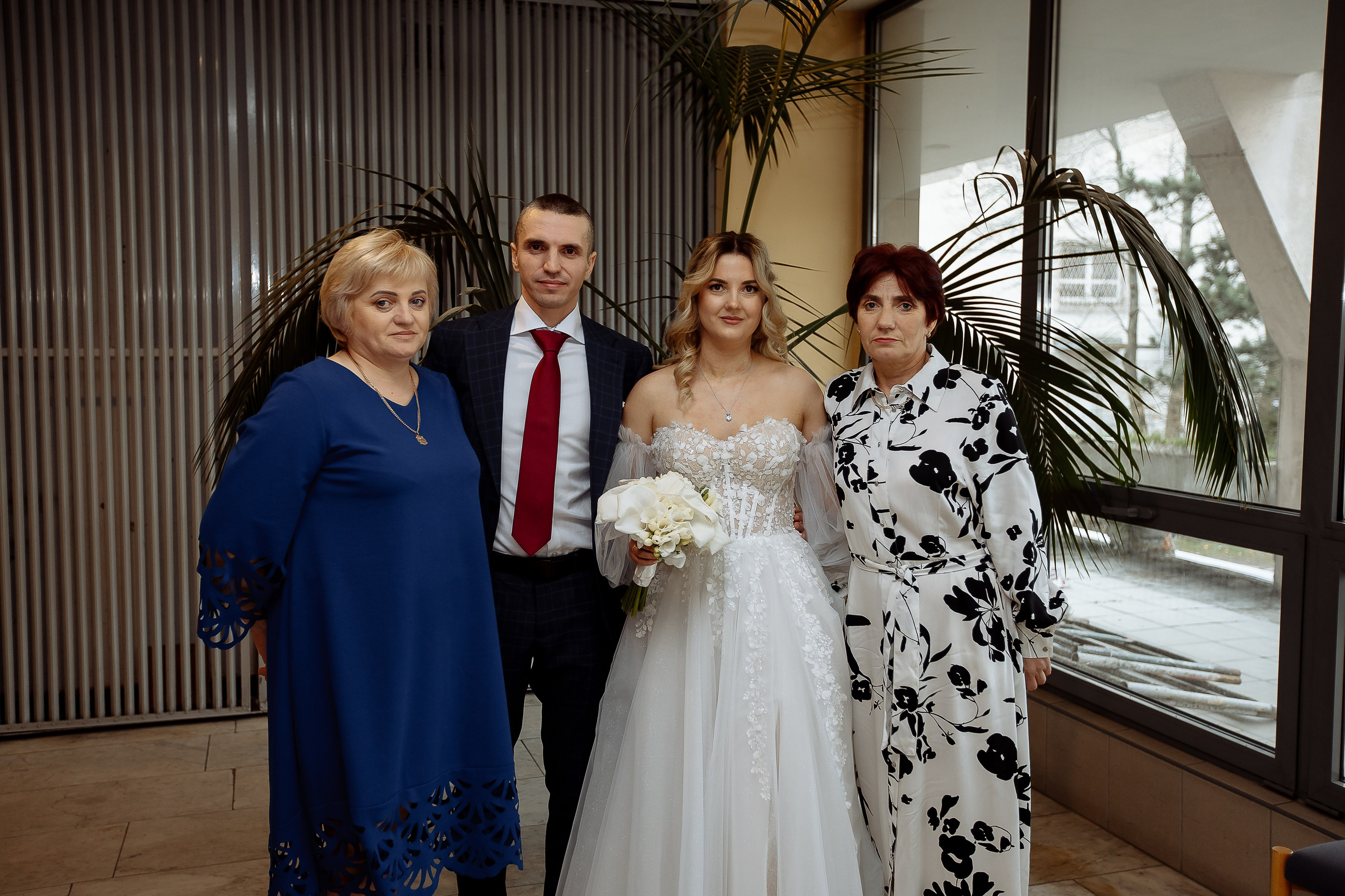 Ślubna sesja zdjęciowa w Muzeum. Свадебный фотограф Варшава Лодзь Польша Елена Юцова