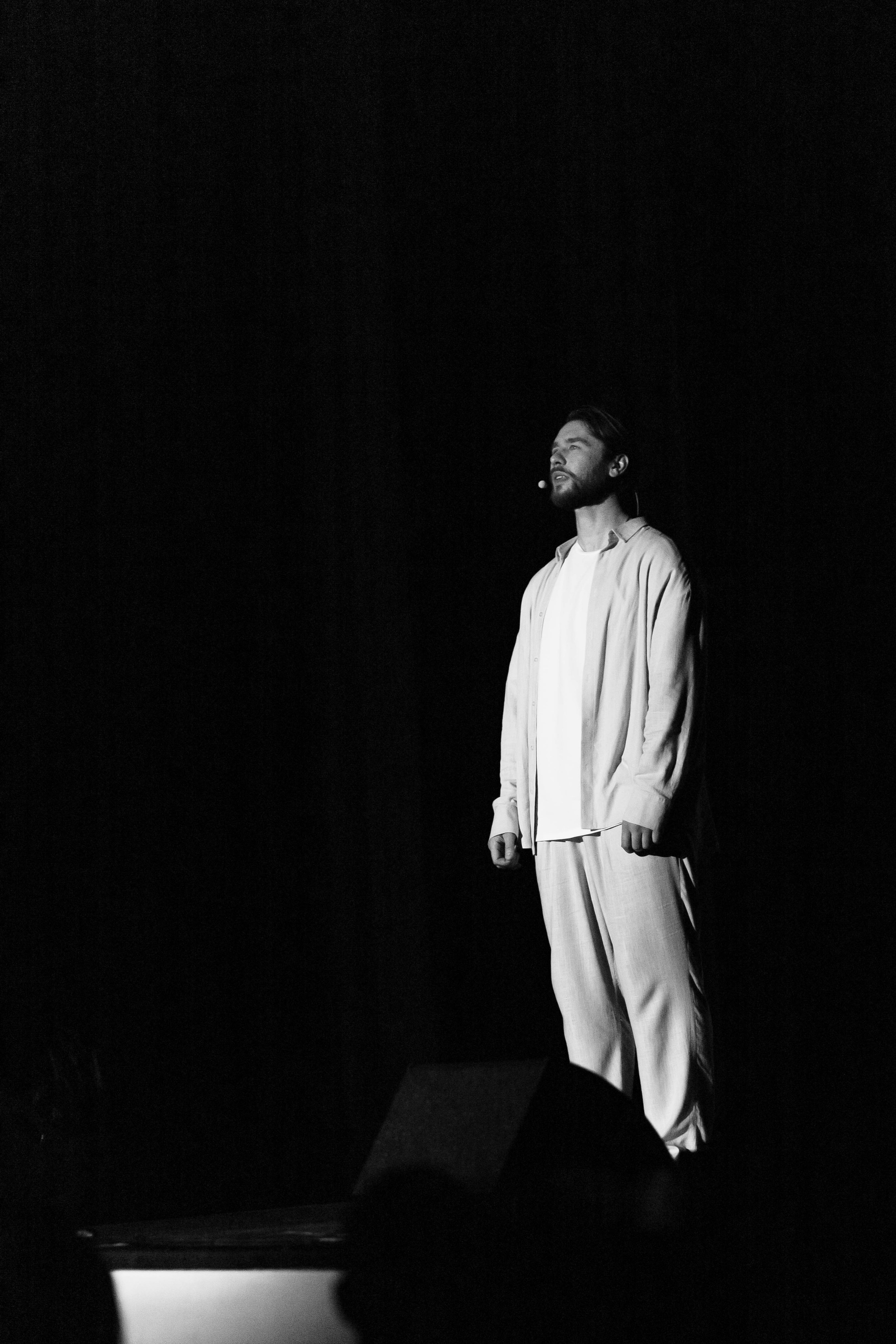 НИТЬЯ " В объятьях неба». Женский фотограф в Оренбурге Ирина Заводчикова