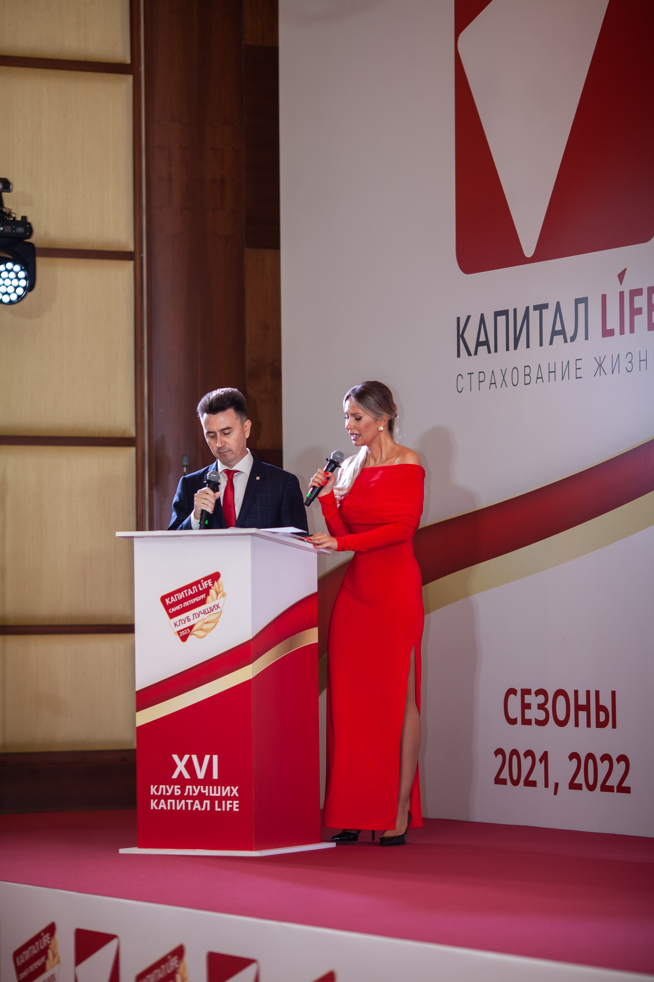 Капитал Life — Клуб Лучших в СПб. Двойняшки-фотографы Анна и Анастасия в Санкт-Петербурге