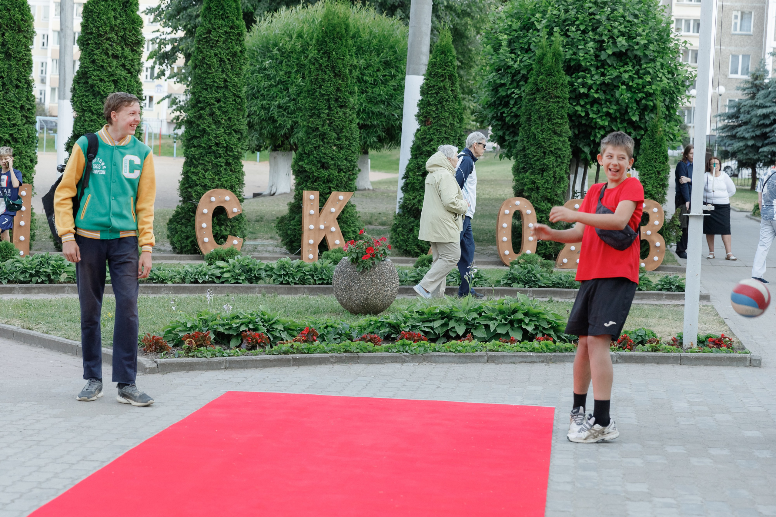 Школьный выпускной 2023 год в Минске. Свадебный фотограф в Минске/Беларуси Сергей Спиридонов
