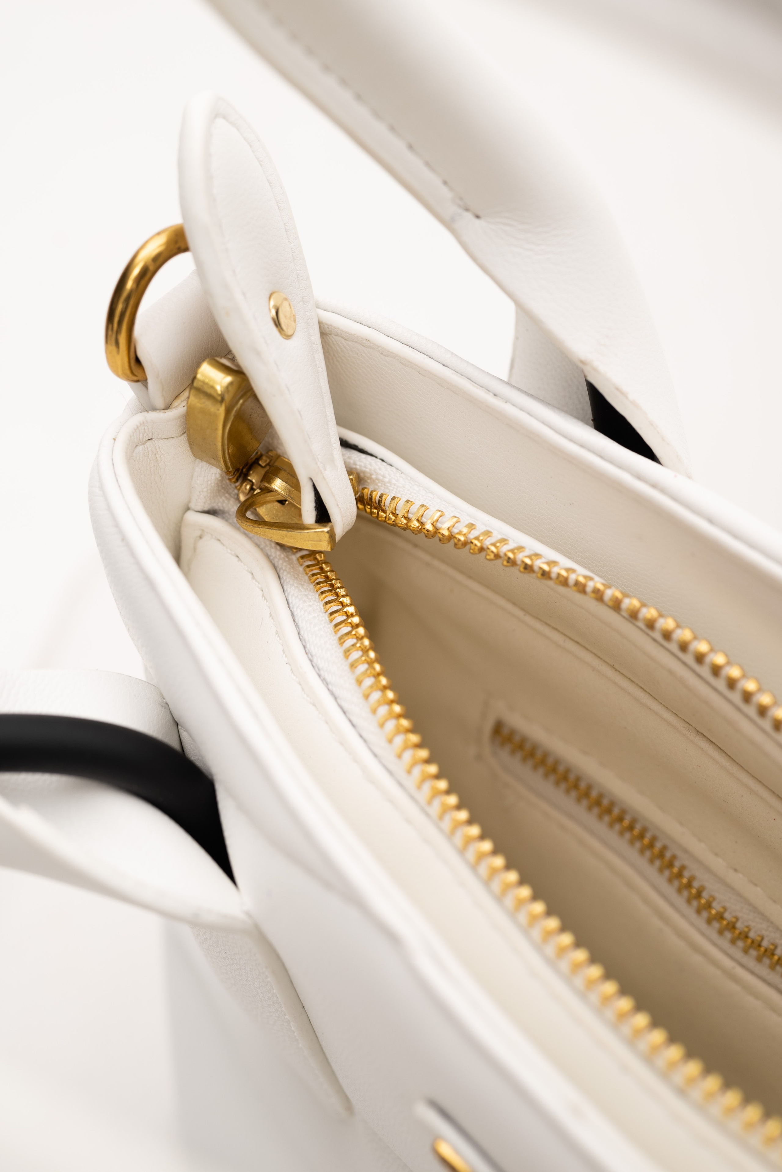 Сумки. Предметный фотограф, фото для маркетплейсов Пятигорск, КМВ