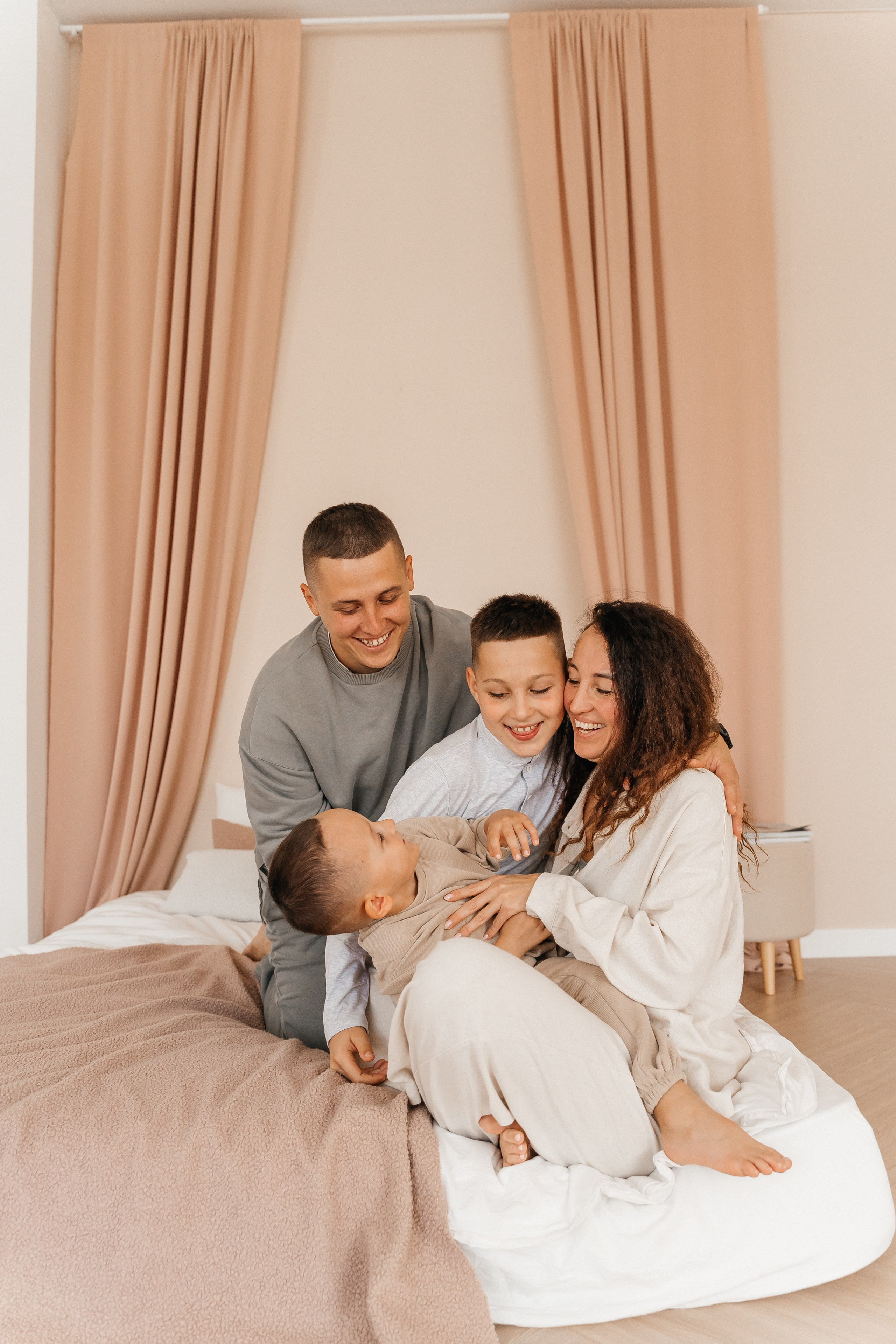 Илья, Вера, Сёма и Дима. Волик Мария