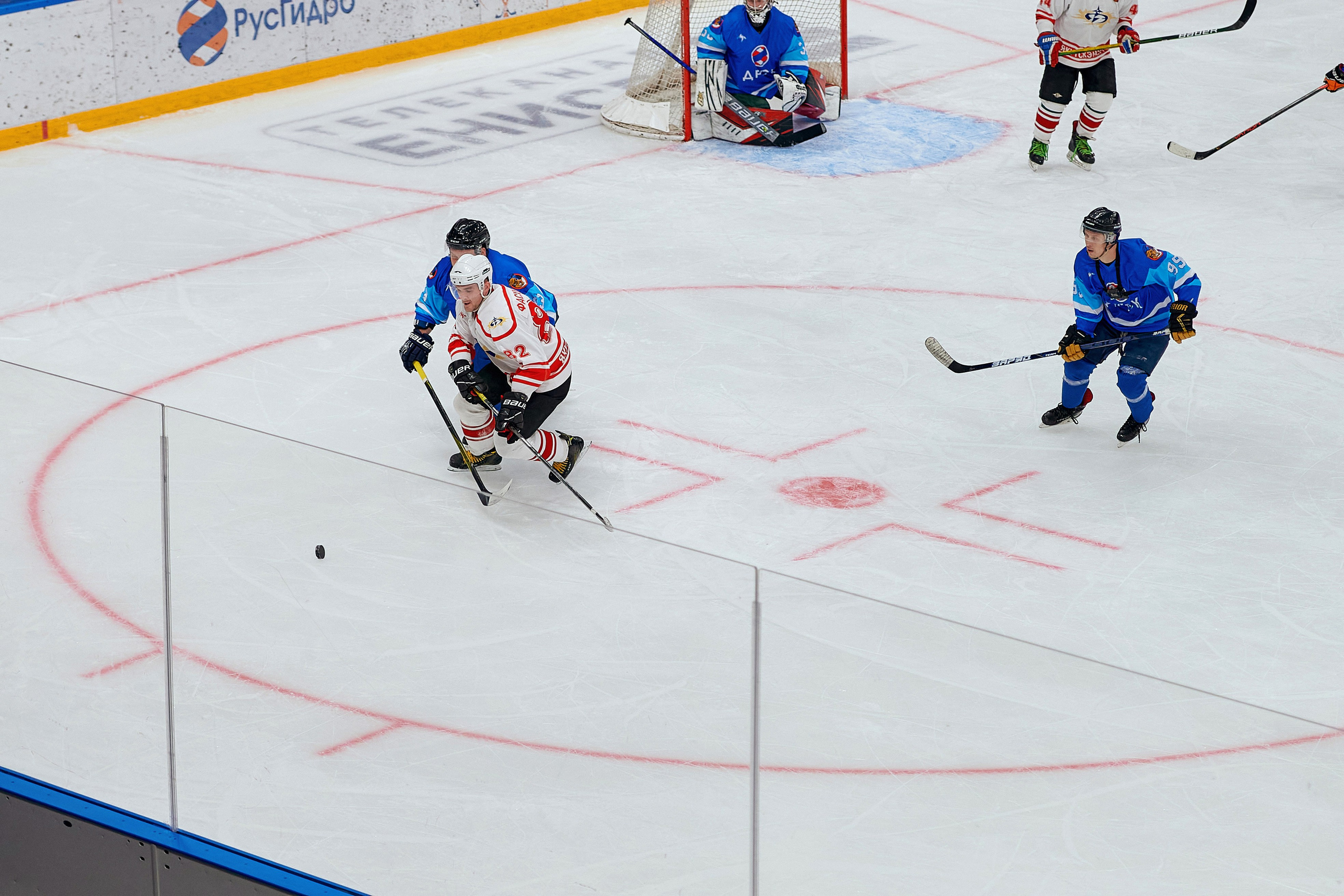 Портфолио репортажной фотосъёмки: Кристалл арена — Хоккей — РусГидро. Фотограф Яковлев Роман — Красноярск