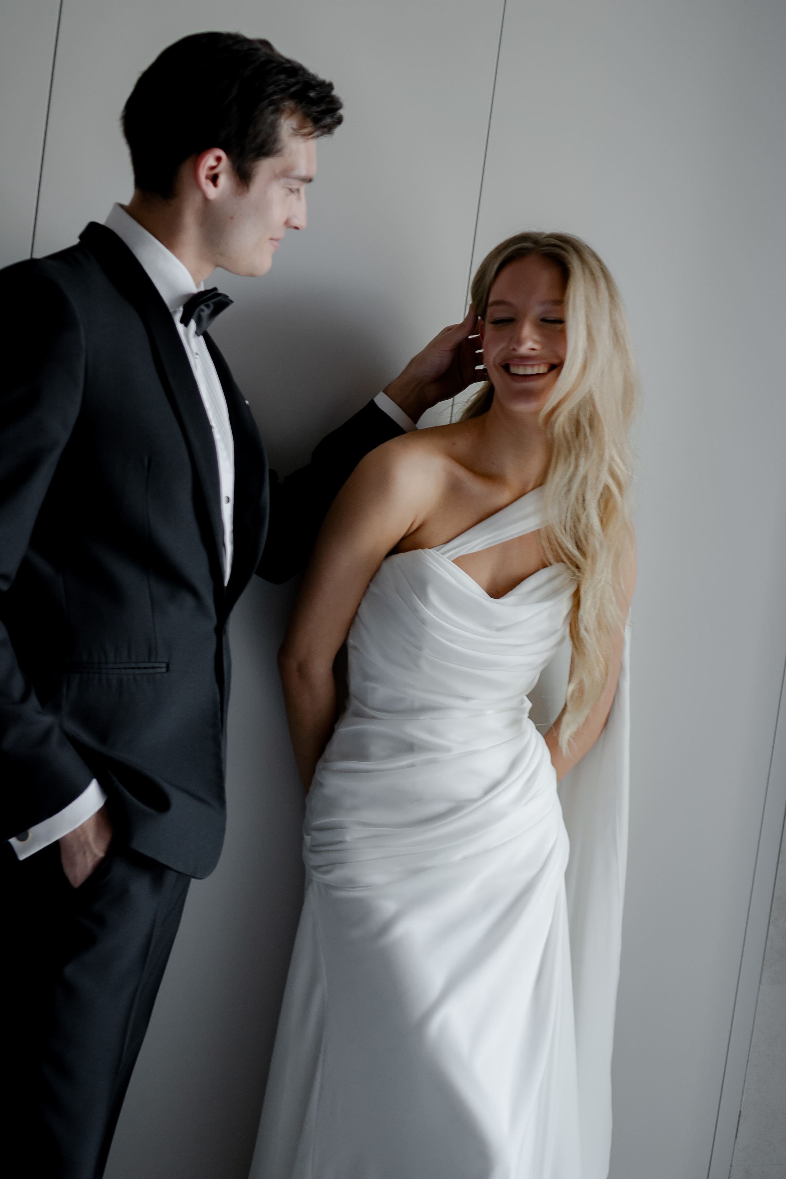 ЭЛЕГАНТНАЯ СВАДБЕНАЯ СЬЕМКА ЖЕНИХА И НЕВЕСТЫ В ДОРОГОМ ОТЕЛЕ САНКТ-ПЕТЕРБУРГА. Профессиональный фотограф, Санкт-Петербург — Виктория Богомолова