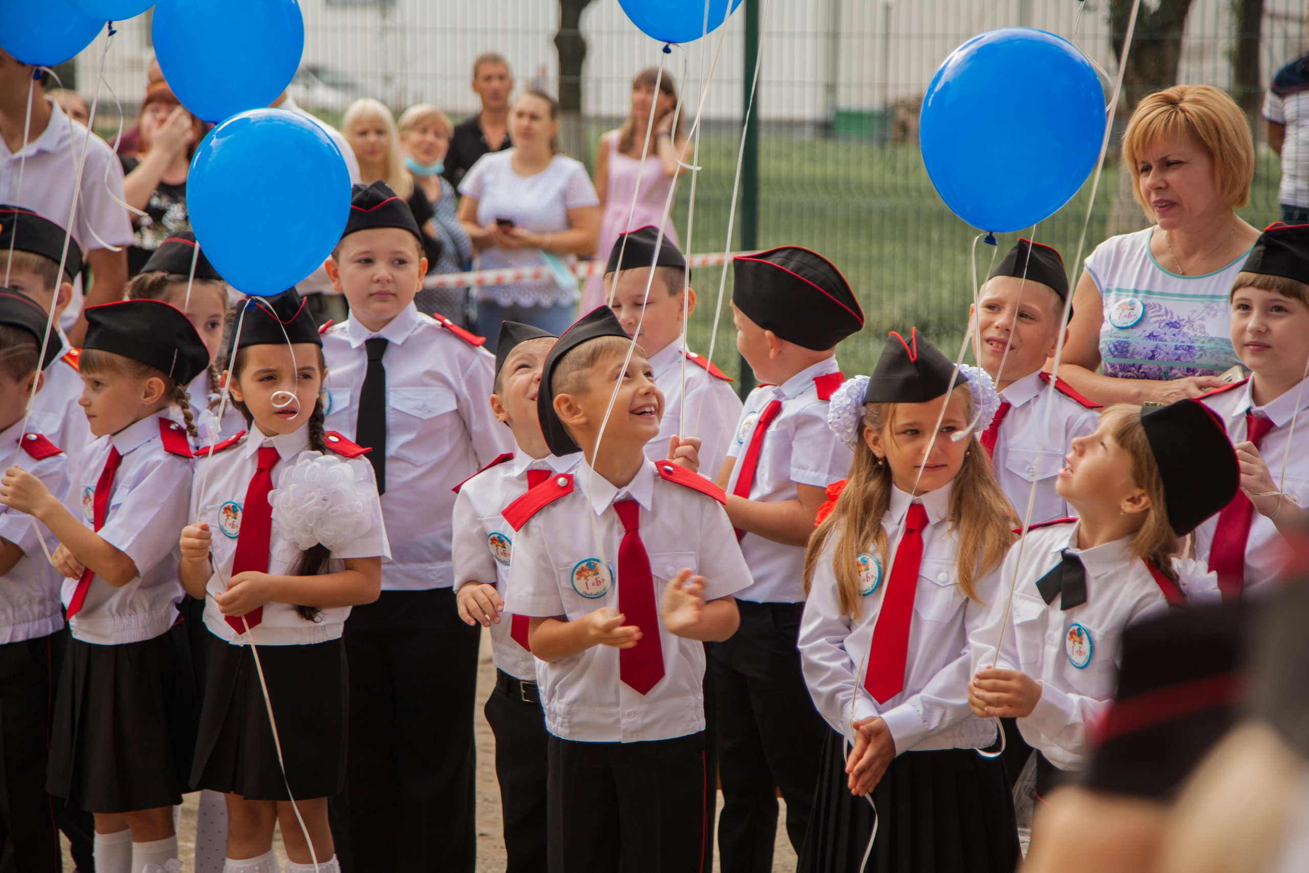 Линейка 1 сентября. Свадебный и семейный фотограф в Армавире