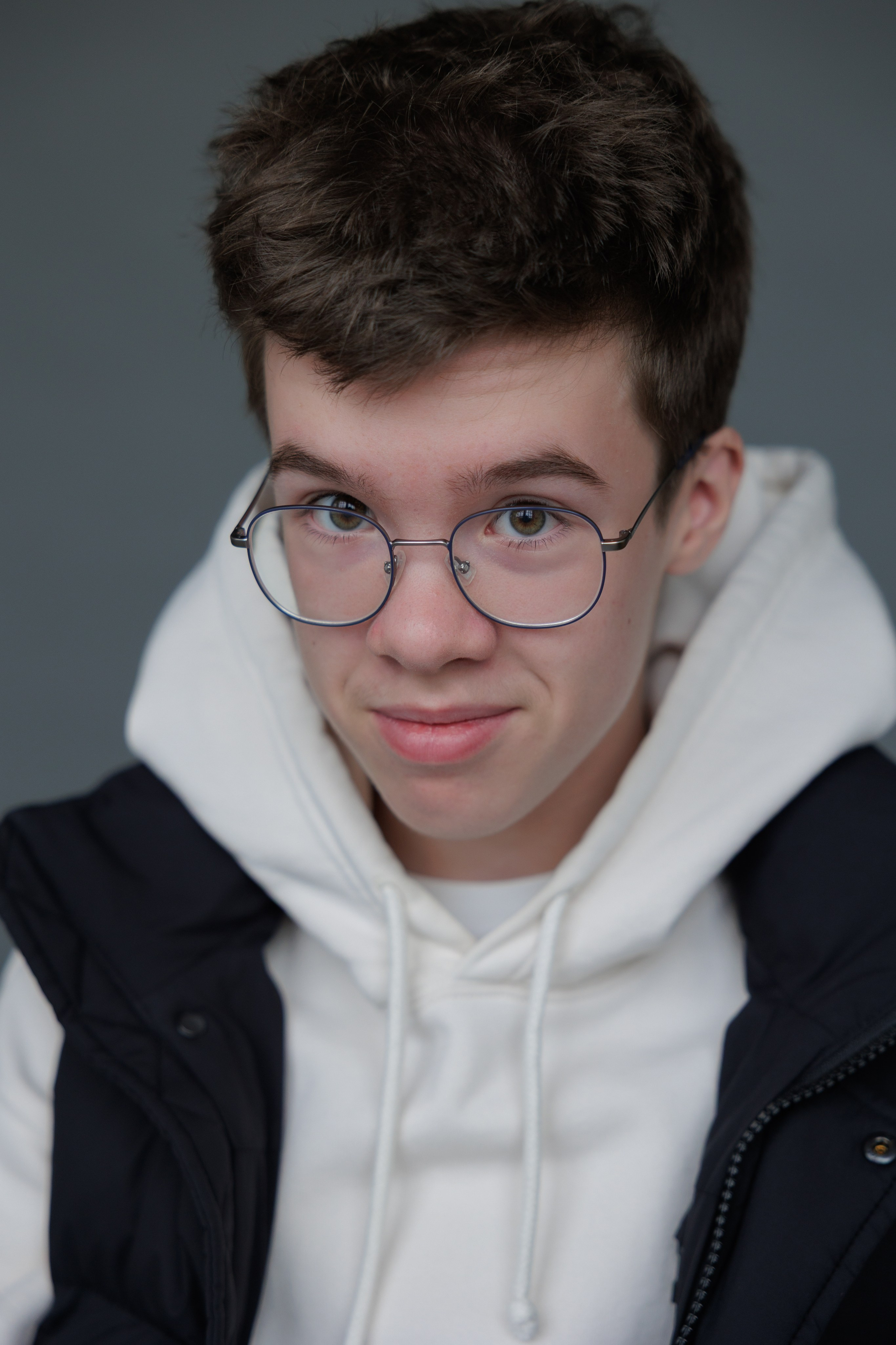 ВАСЯ. Я фотограф из Москвы к Вашим услугам