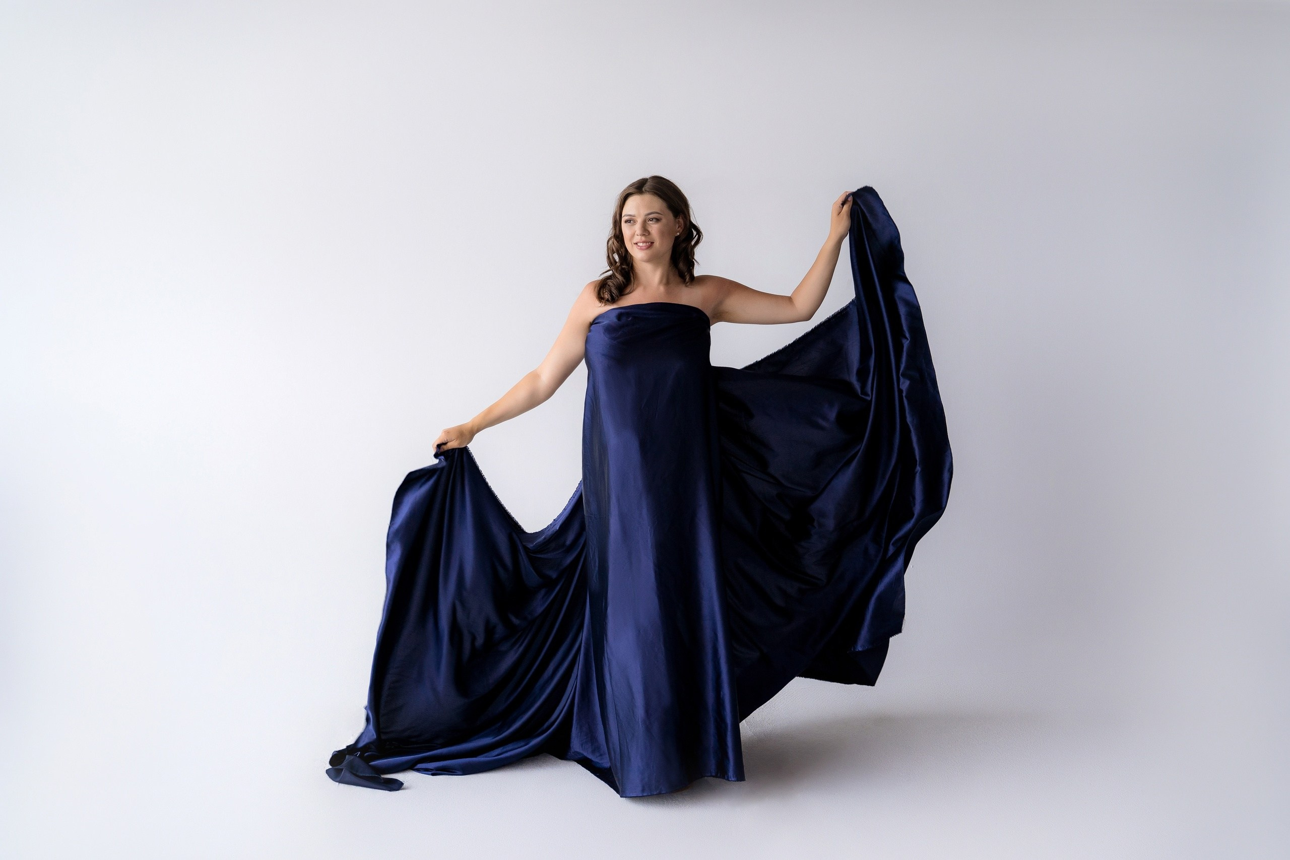 Ткани для беременных. Фотостудия Малина в городе Улан-Удэ. Фотограф Ирина Жарникова