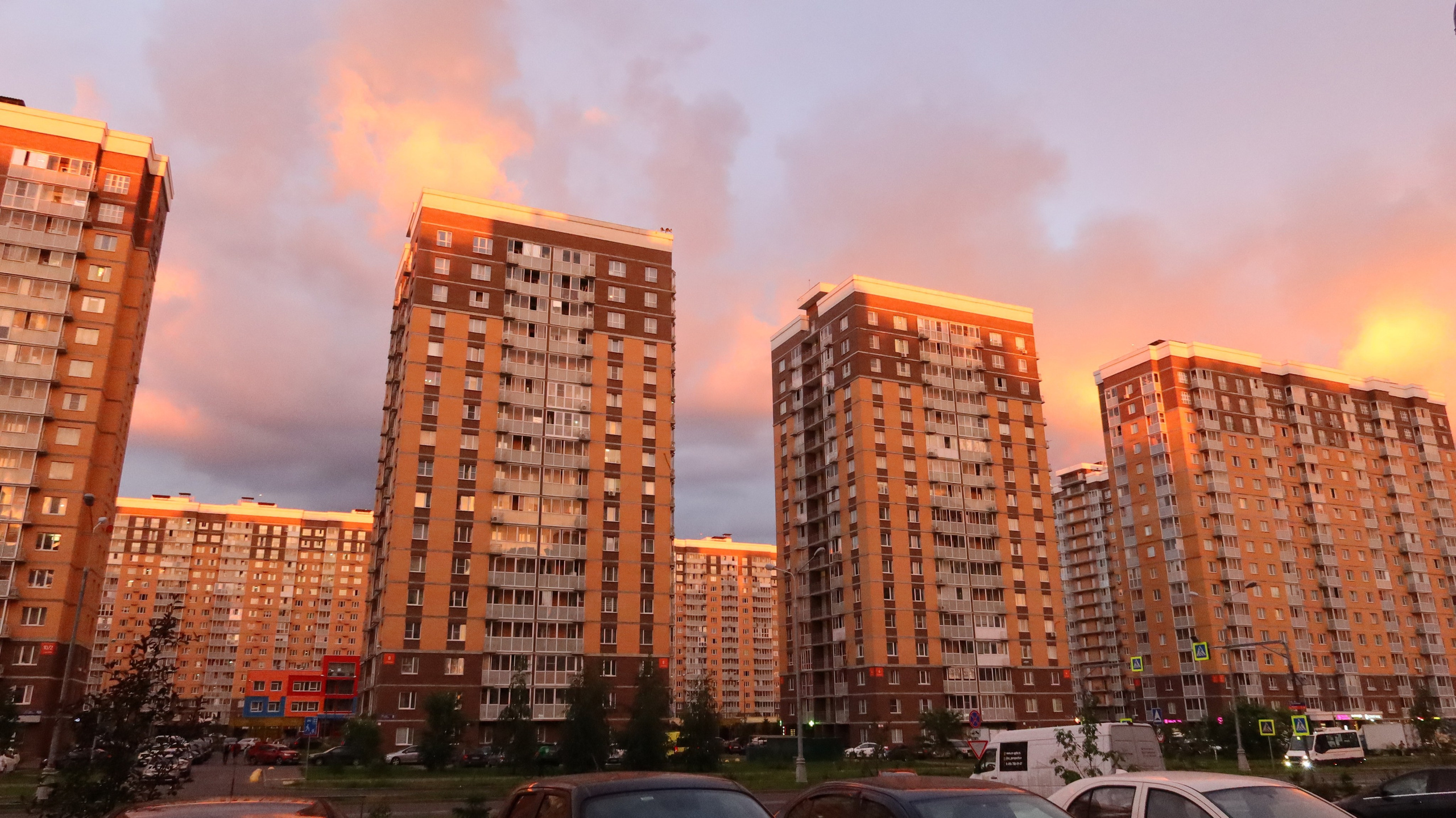 Улица, люди, жизнь…