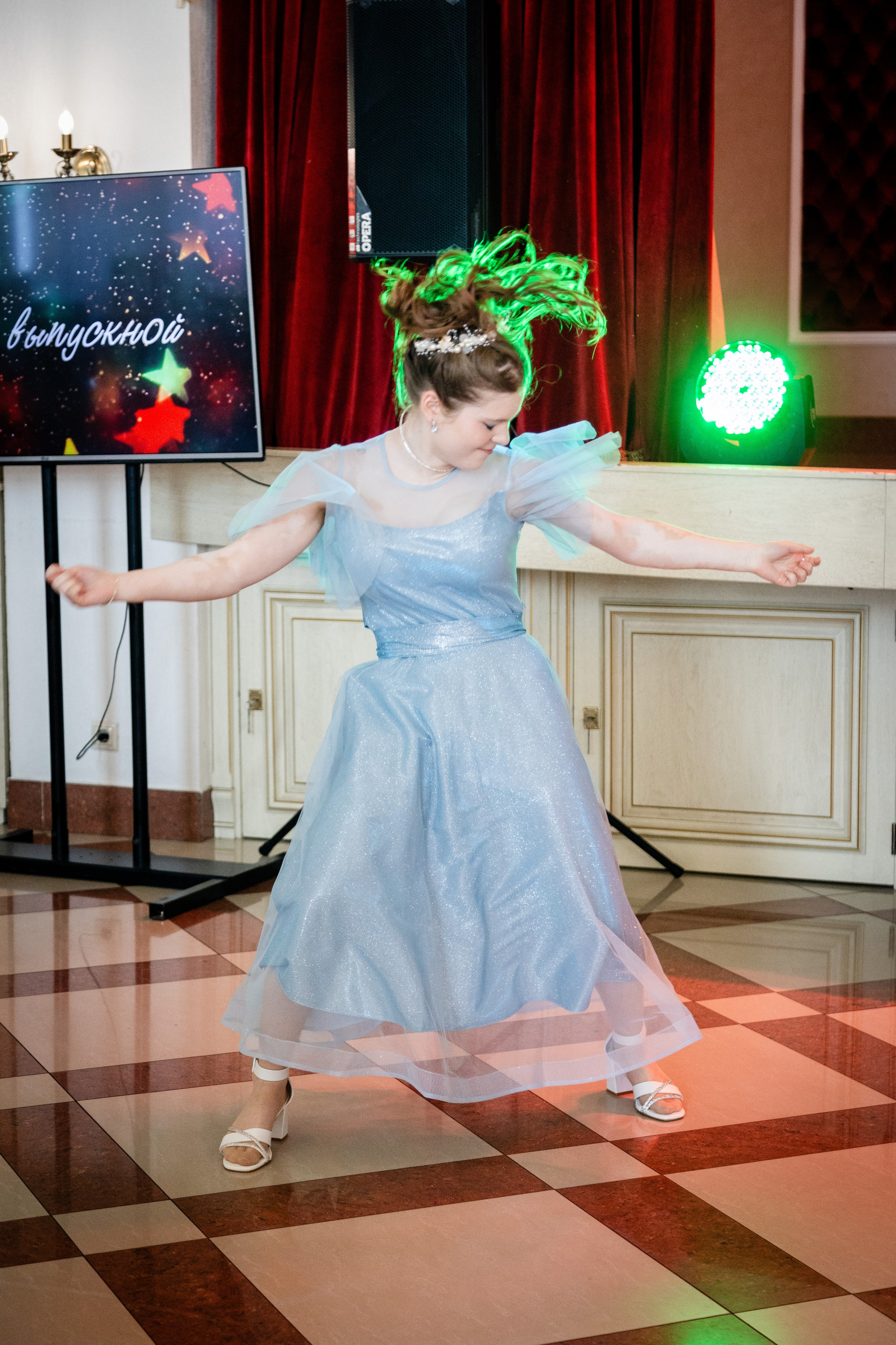 Школьный выпускной. Детский фотограф видеограф в Хабаровске Михаил Орлов