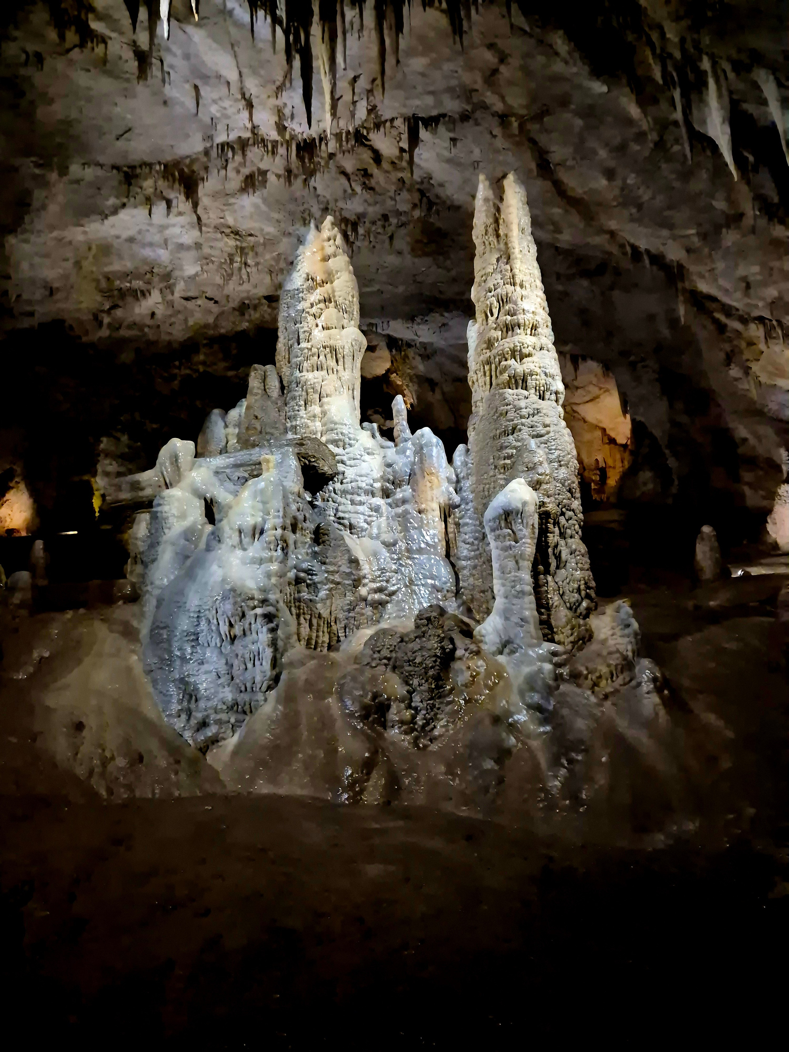 "Замок", размером в несколько метров высоты