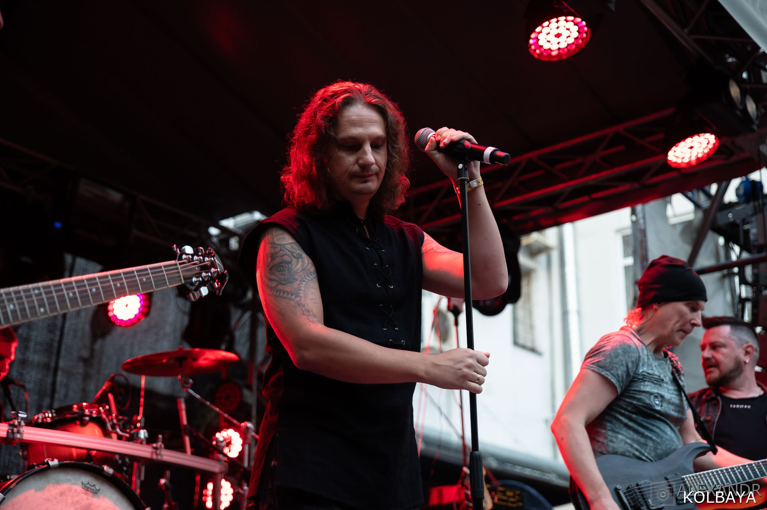 Фоторепортаж с мэшап концерта группы Черный Обелиск 4 июля 2024 года. Концертный и театральный репортажный фотограф в Москве Александр Колбая