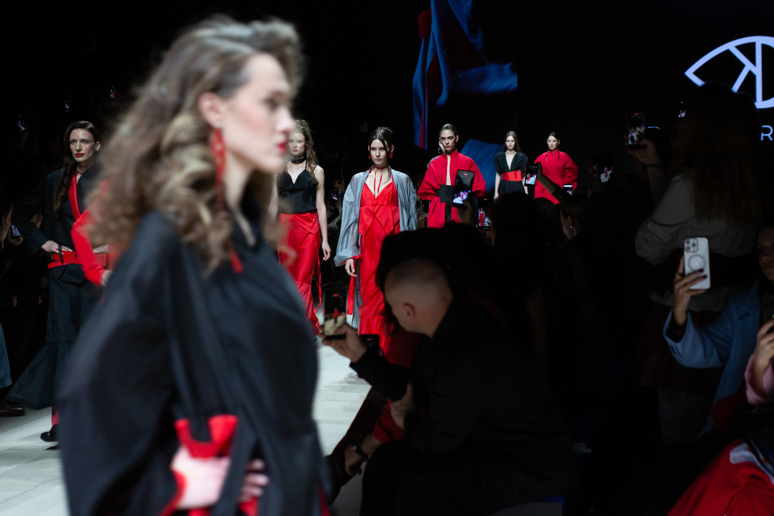 Reports from the Moscow Fashion Week shows. Neumann’s moon