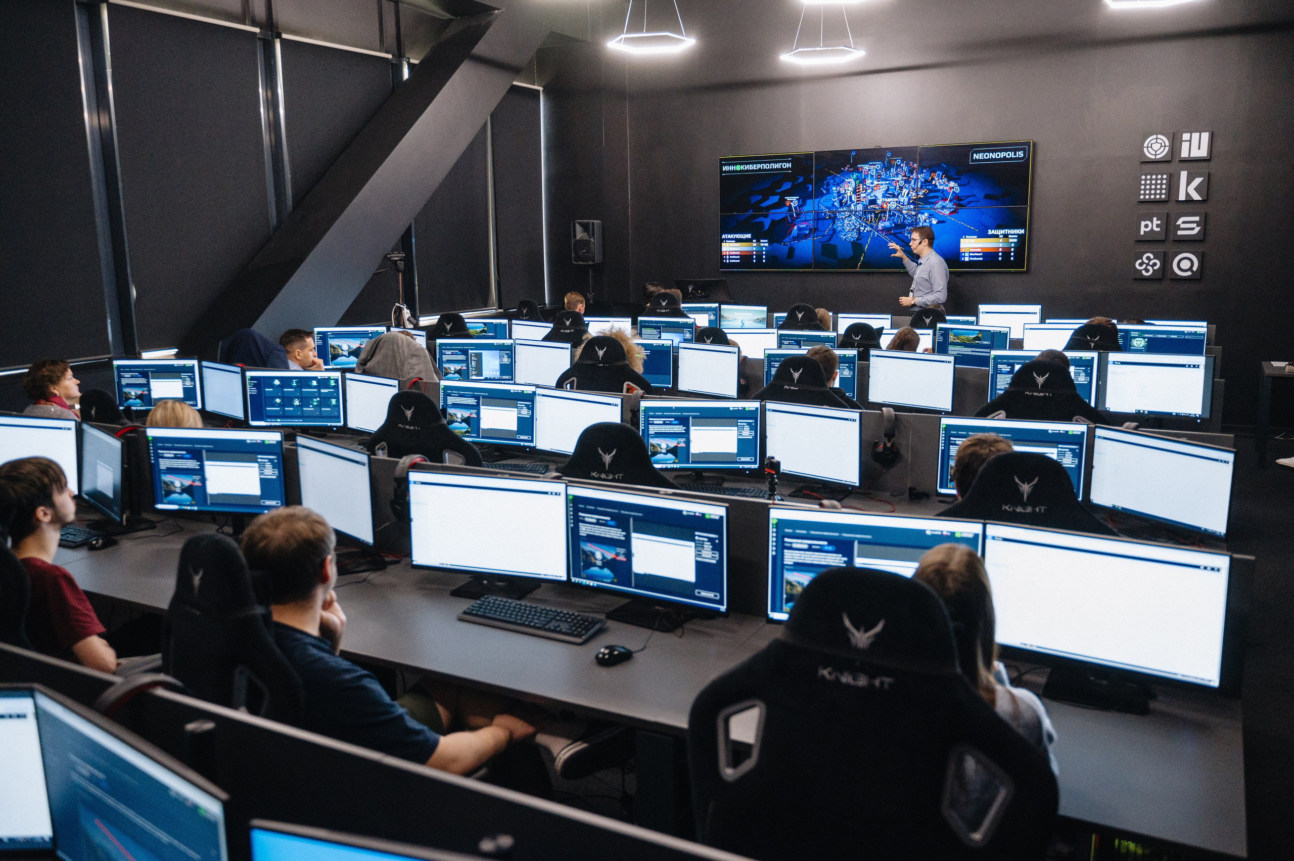 Digital Innopolis Days 2024 & Innopolis AI Conference. Свадебный и репортажный фотограф в Казани Айрат Хайриев