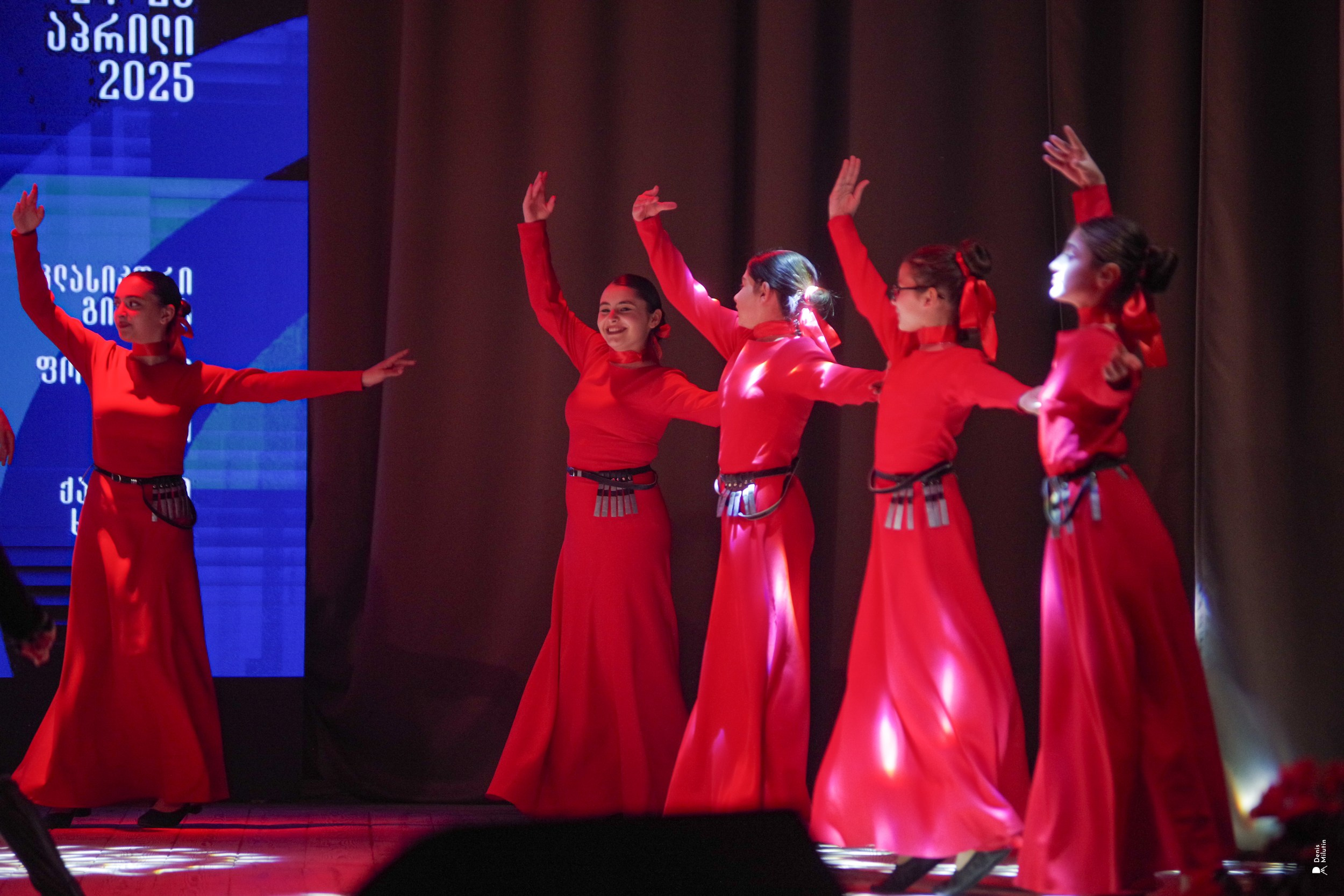 Танцы в Хоби. Портретный фотограф Денис Милютин