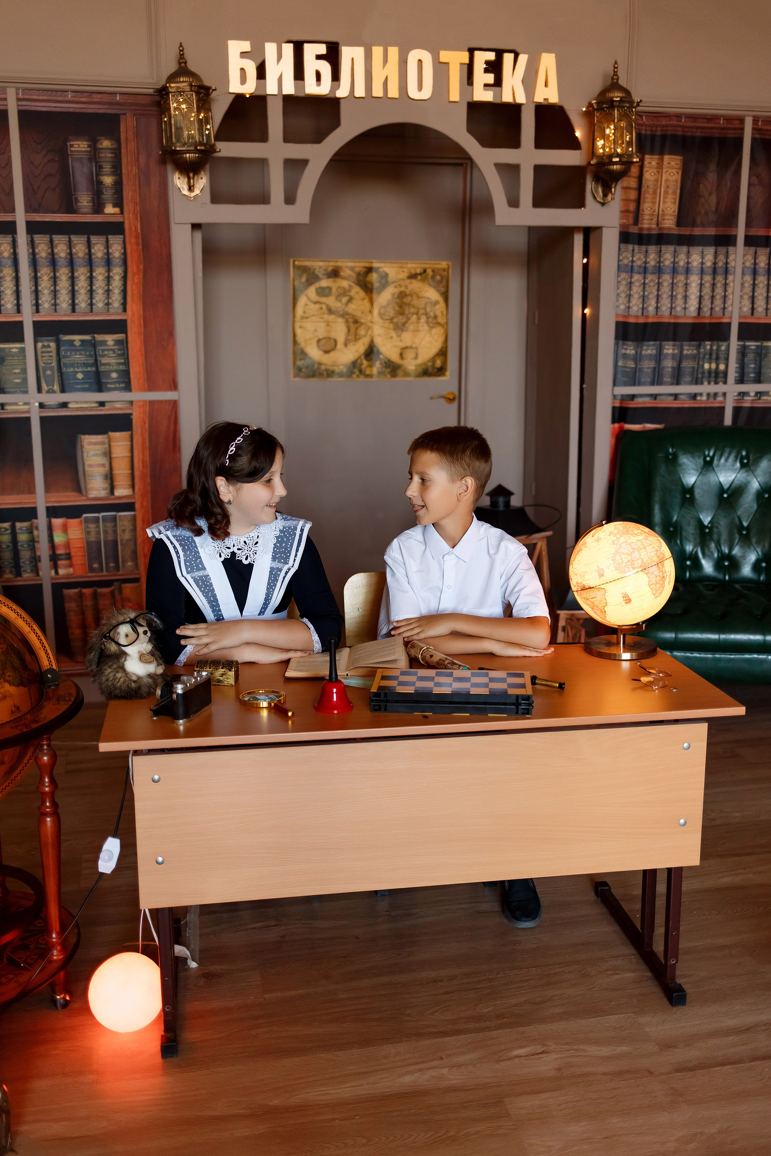 4 класс фотосессия в фотостудии. Фотограф Любовь Корниенко, Примоский край