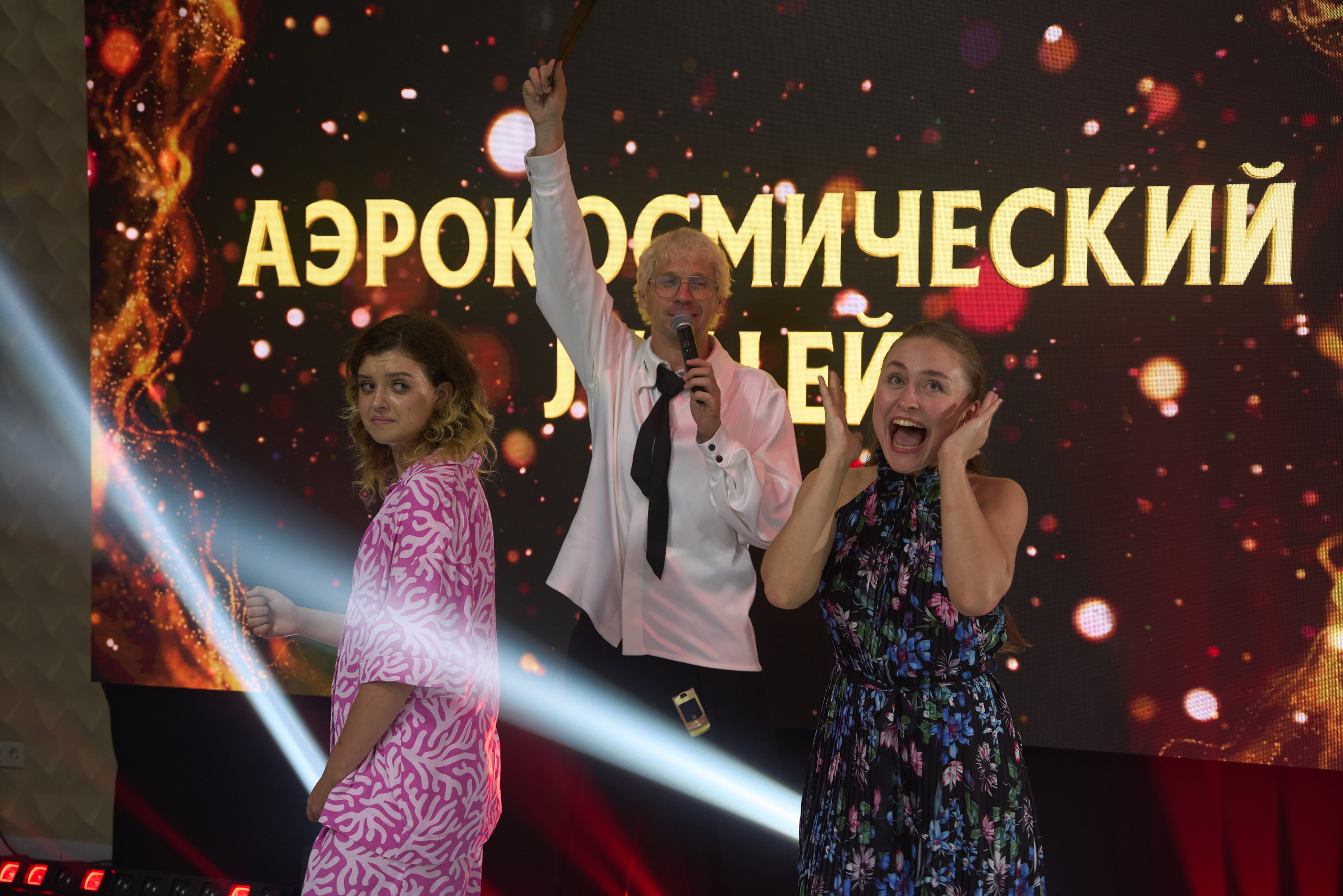 Выпускной. Дипломированный фотограф в Новосибирске. Фотографирую свадьбы, репортажи, индивидуальные фотосессии, lovestory(семейные)