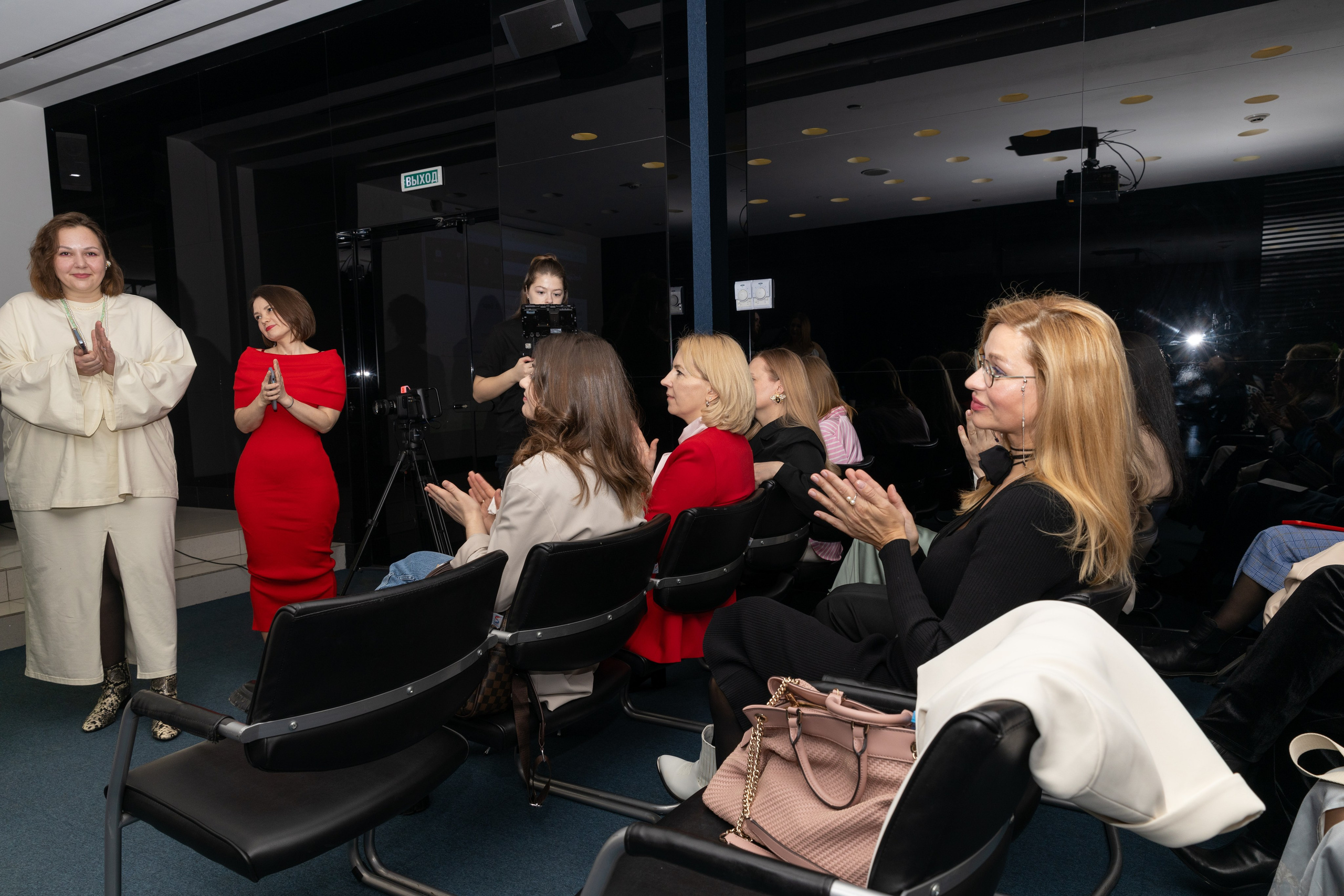 Презентация книги «История НИ одной женщины». Дацук Анна Фотограф из Екатеринбурга