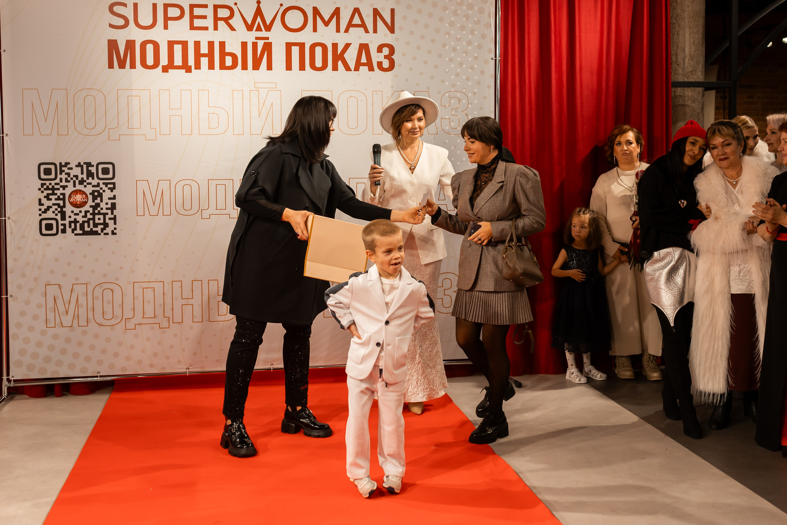 Показ проекта Super woman. Марина Шаймухаметова. Фотограф в Уфе