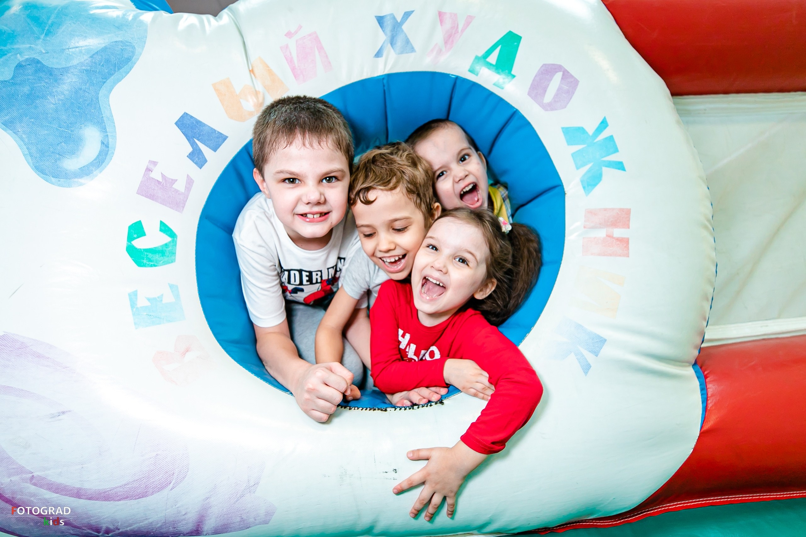 Команда специалистов в мире фотографии и видео. Детский фотограф, семейный фотограф