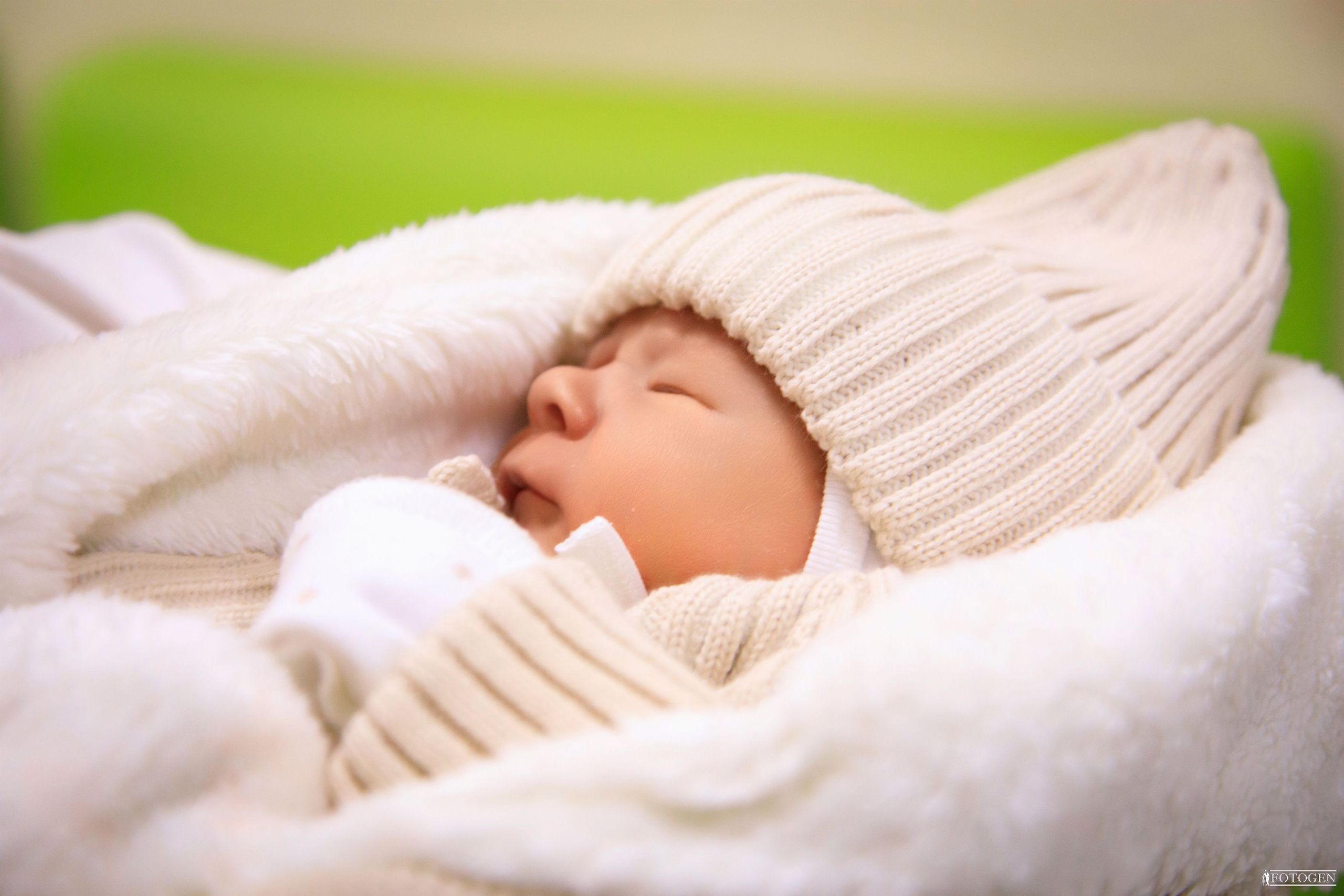 Фотосессия выписки из роддома в Краснодаре | Портфолио Fotogen. Интерьерная фотостудия FOTOGEN г. Краснодар