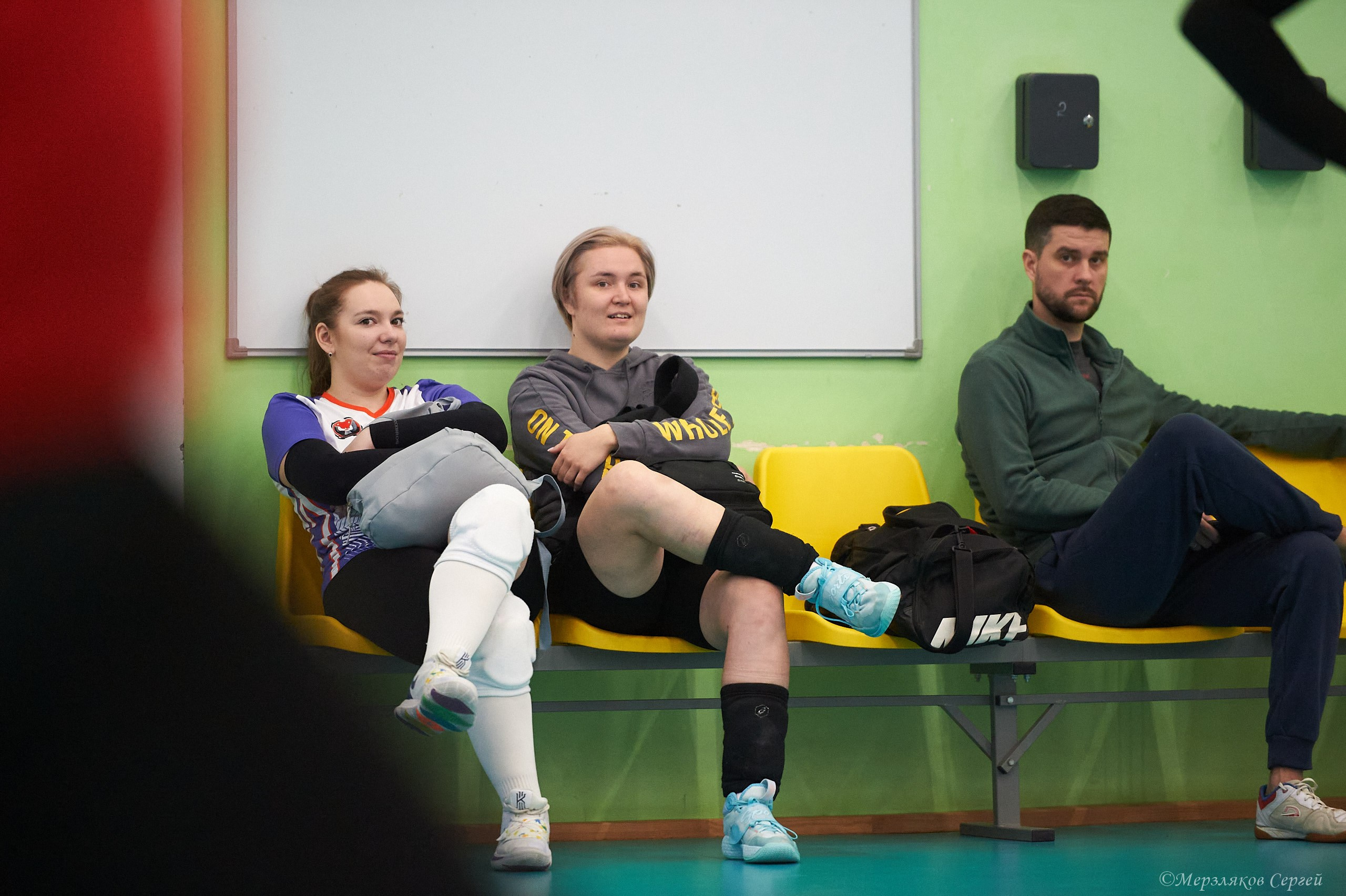 Новогодний волейбольный турнир. Ижевск. 16.12.23. Спортивный репортажный фотограф в Ижевске Сергей Мерзляков