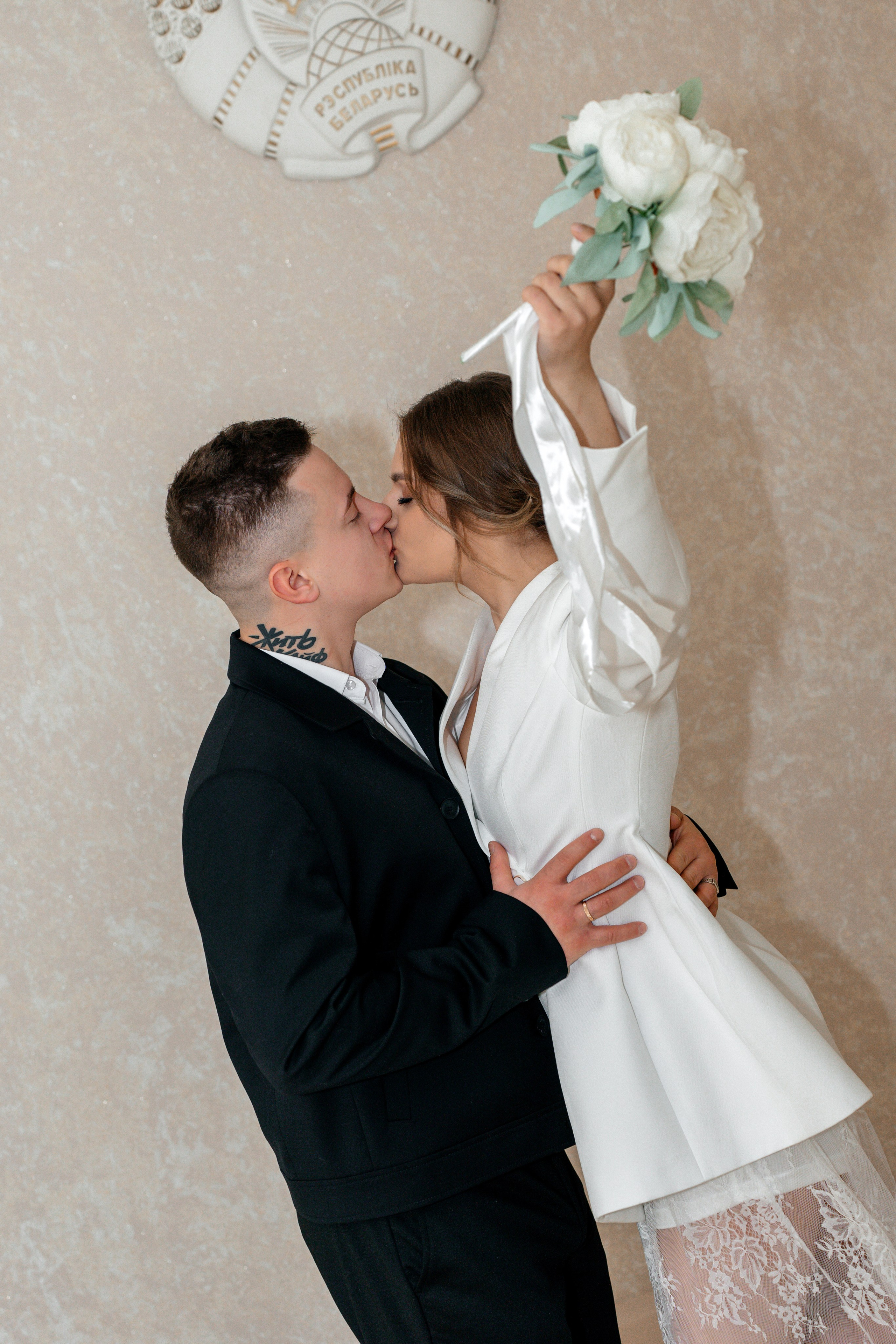 ЗАГС Октябрьского района (малый зал). Ваш семейный фотограф в Минске — Вика Трегубова