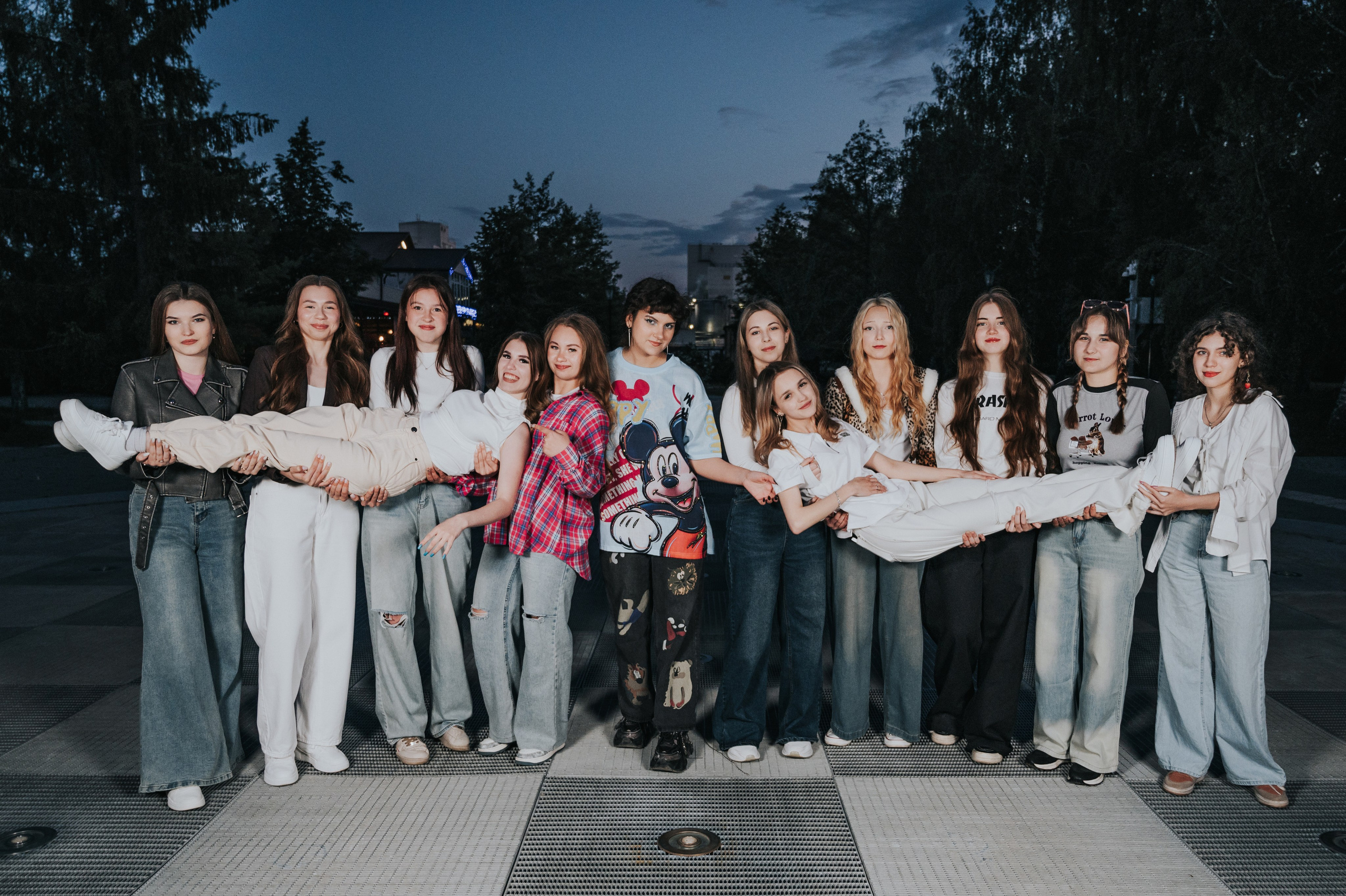 Ночная. Выпускные альбомы и Школьный фотограф в Алексеевке, Бирюче, Красном