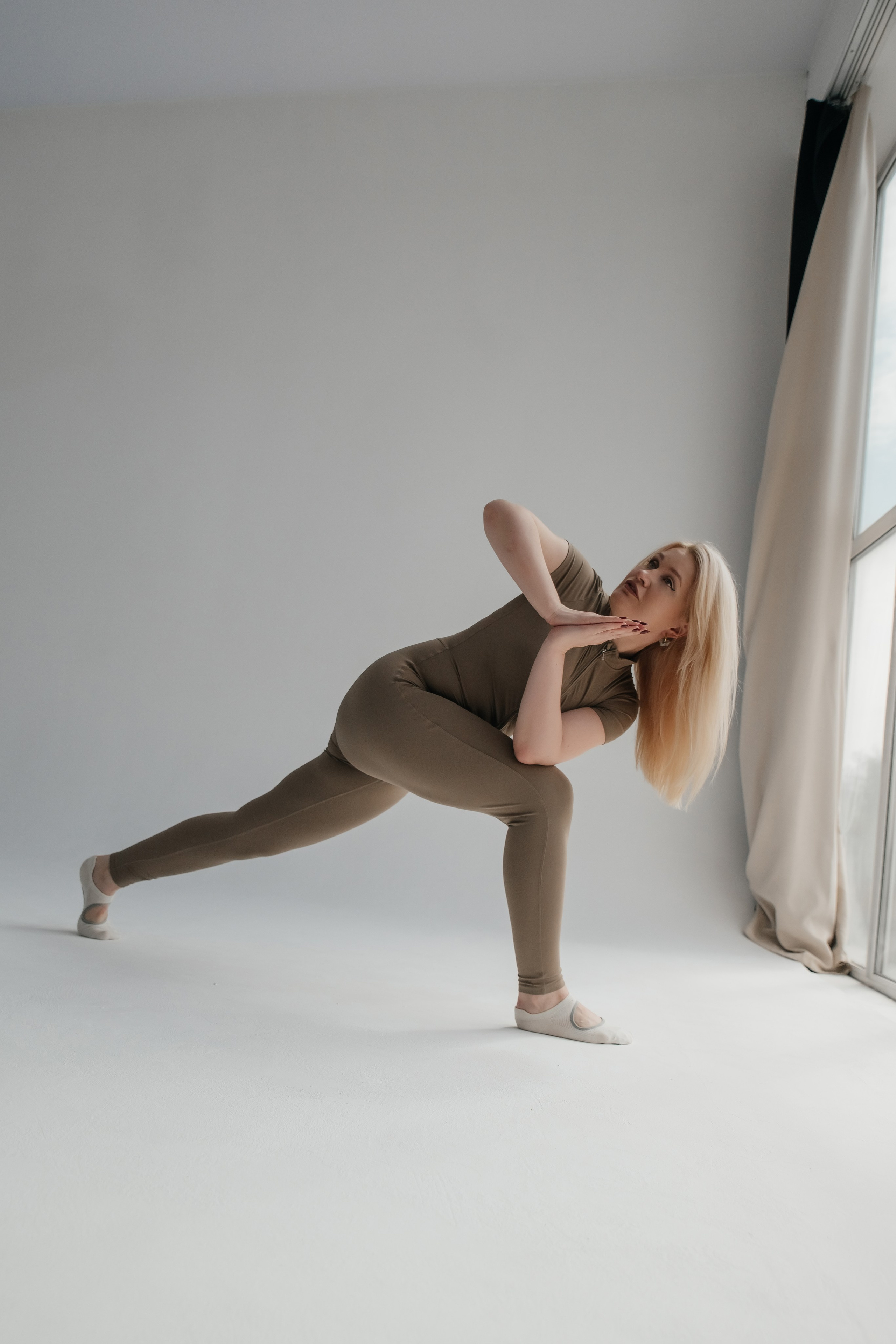 Студия Дыши. Фотограф Ярмишко Дарья. Выпускные фотокниги