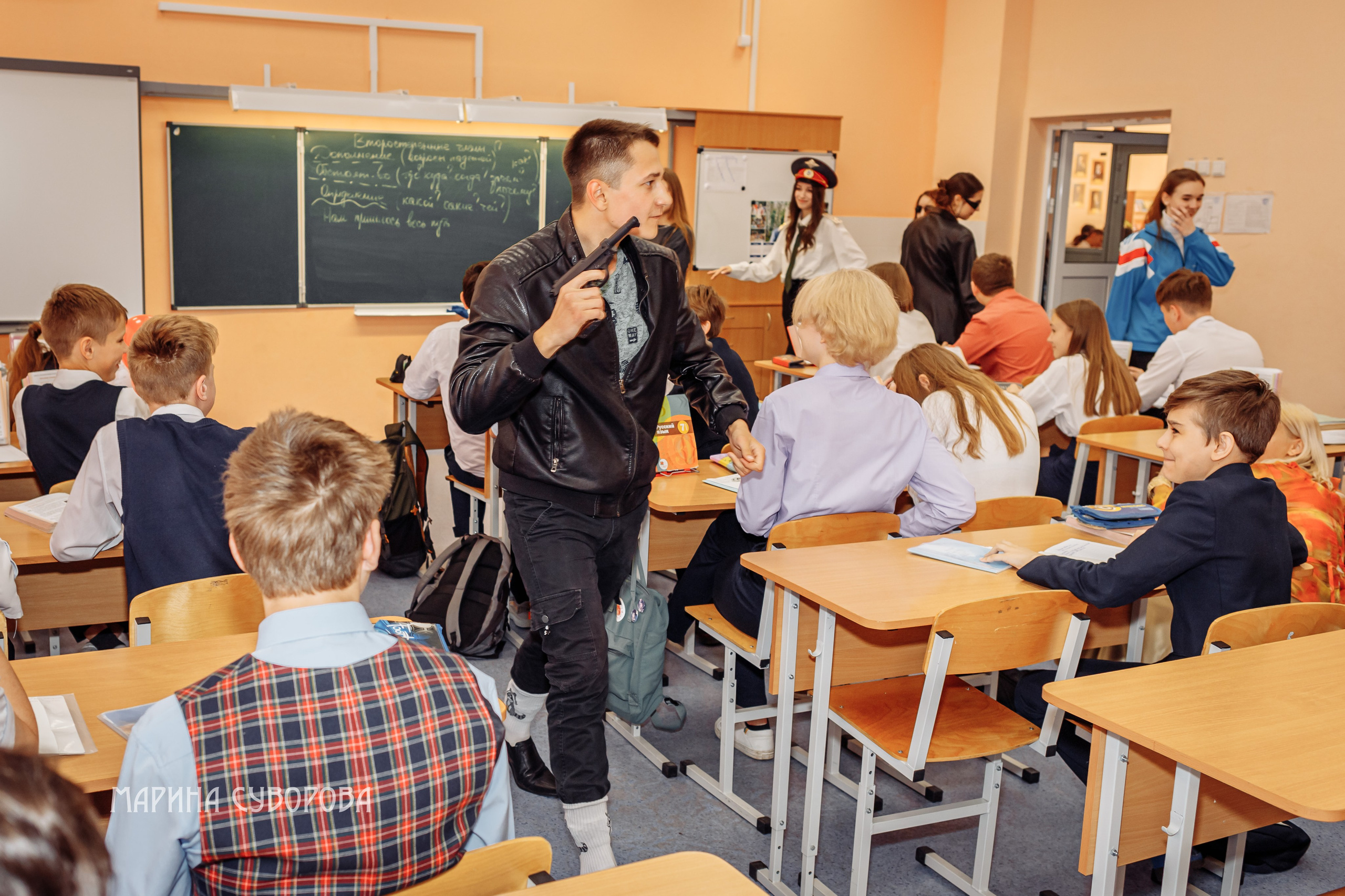 Фото выпуск 11 класс. Свадебный фотограф Марина Суворова и видеооператор Олег Петров