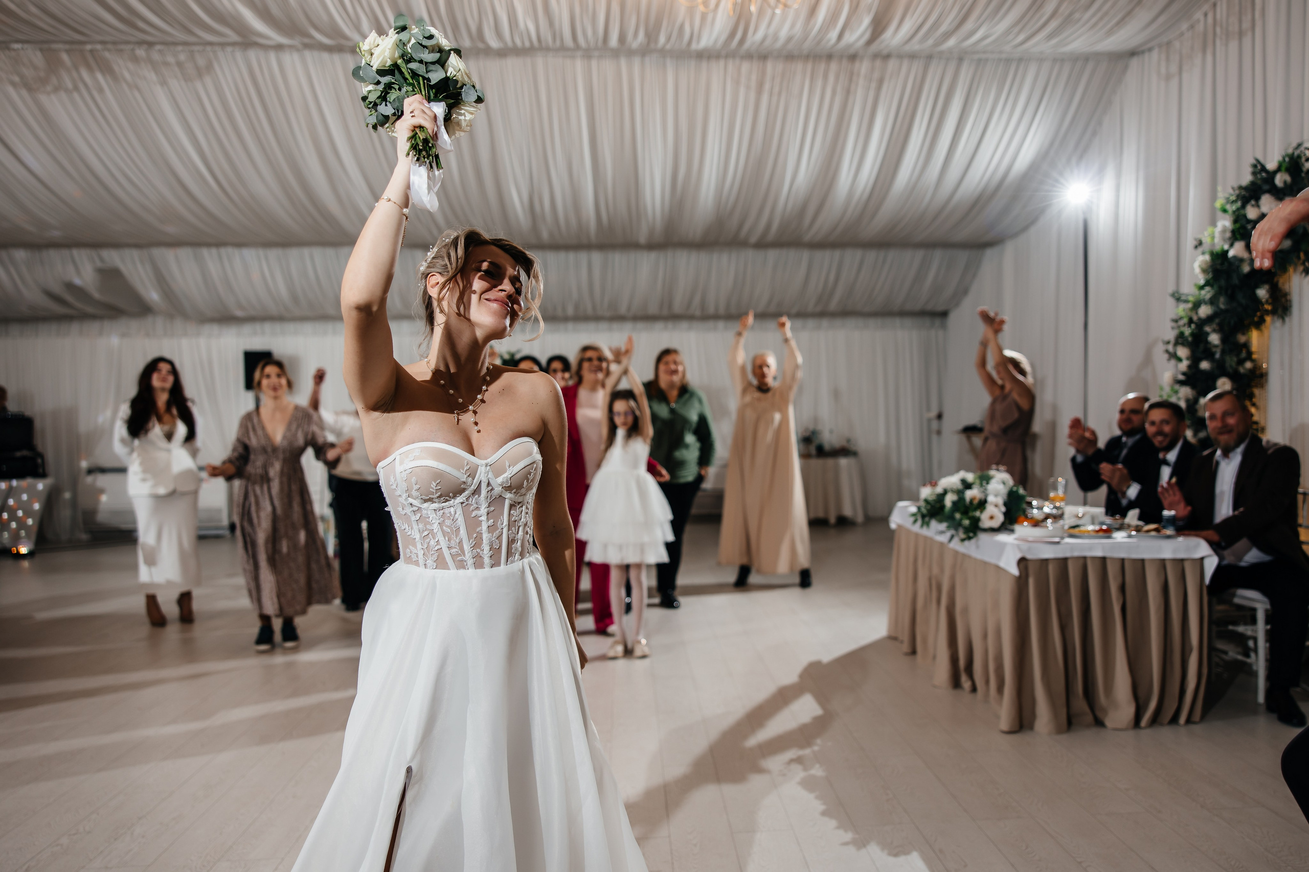 Анонс свадьбы для Ильи и Виктории. Теплый Крымский март. Свадебный фотограф в Крыму и Севастополе Ольга Баскакова