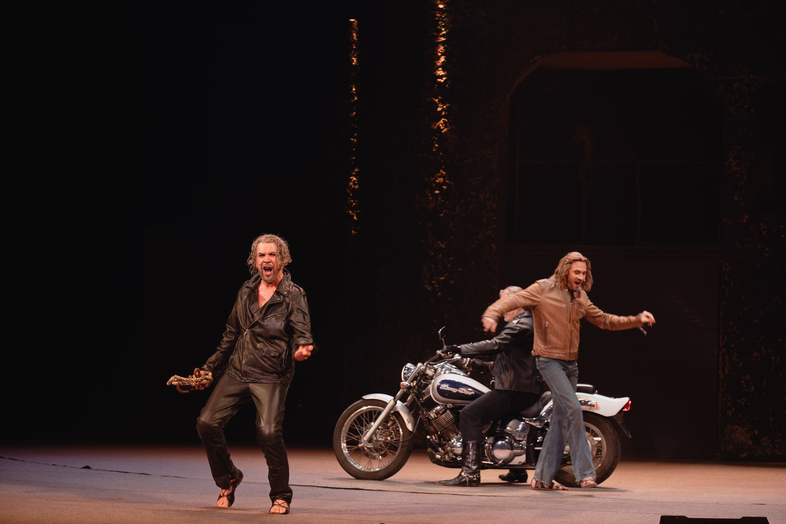 Театр Моссовета: Иисус Христос — Суперзвезда — 33 года на сцене. Сайт фотографа Сергея Абрамова