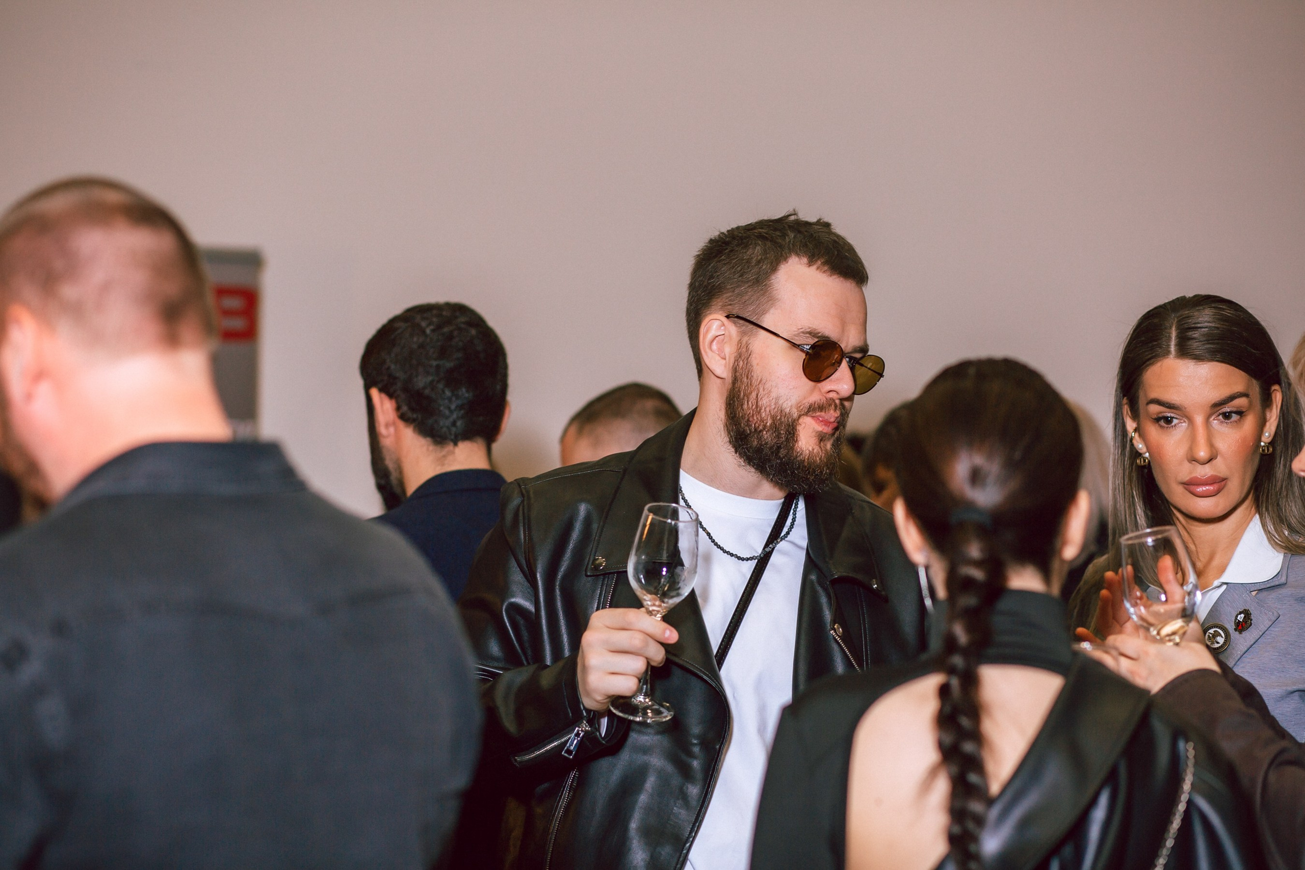 Фотограф на винные фестивали и дегустации в Сочи — Репортаж и цены. Фотограф Сочи Адлер. Солькаева Анастасия