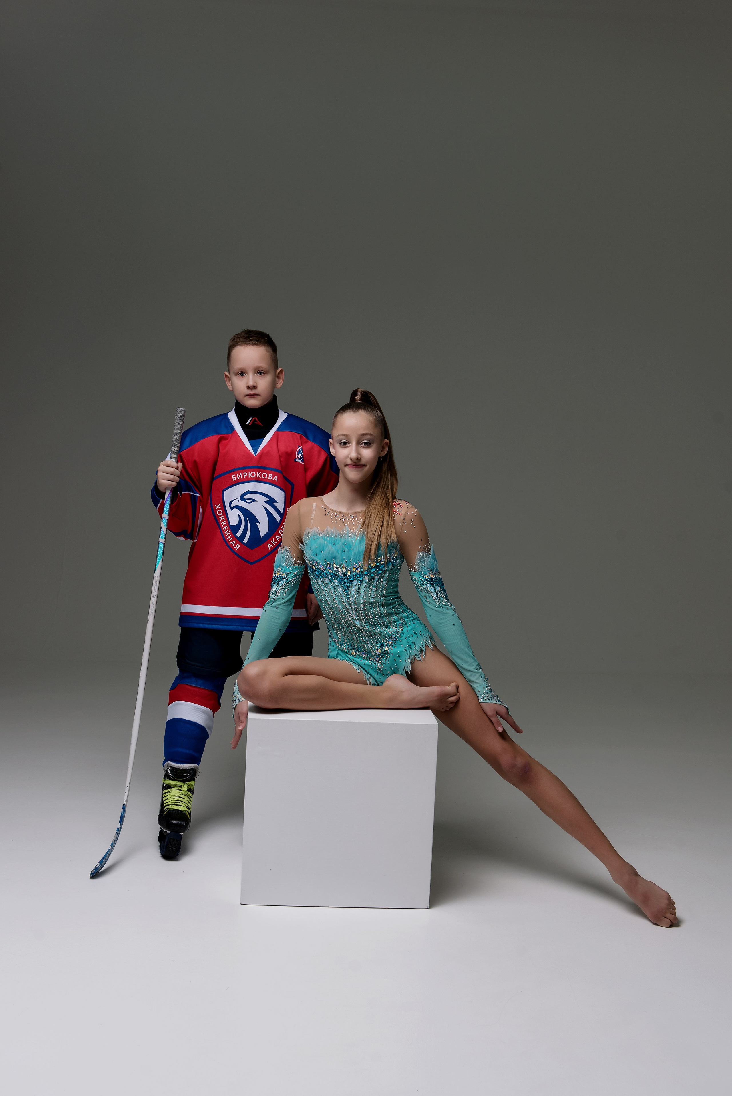 Хоккей — Гимнастика групповая съемка. Детский фотограф в Долгопрудном и Москве