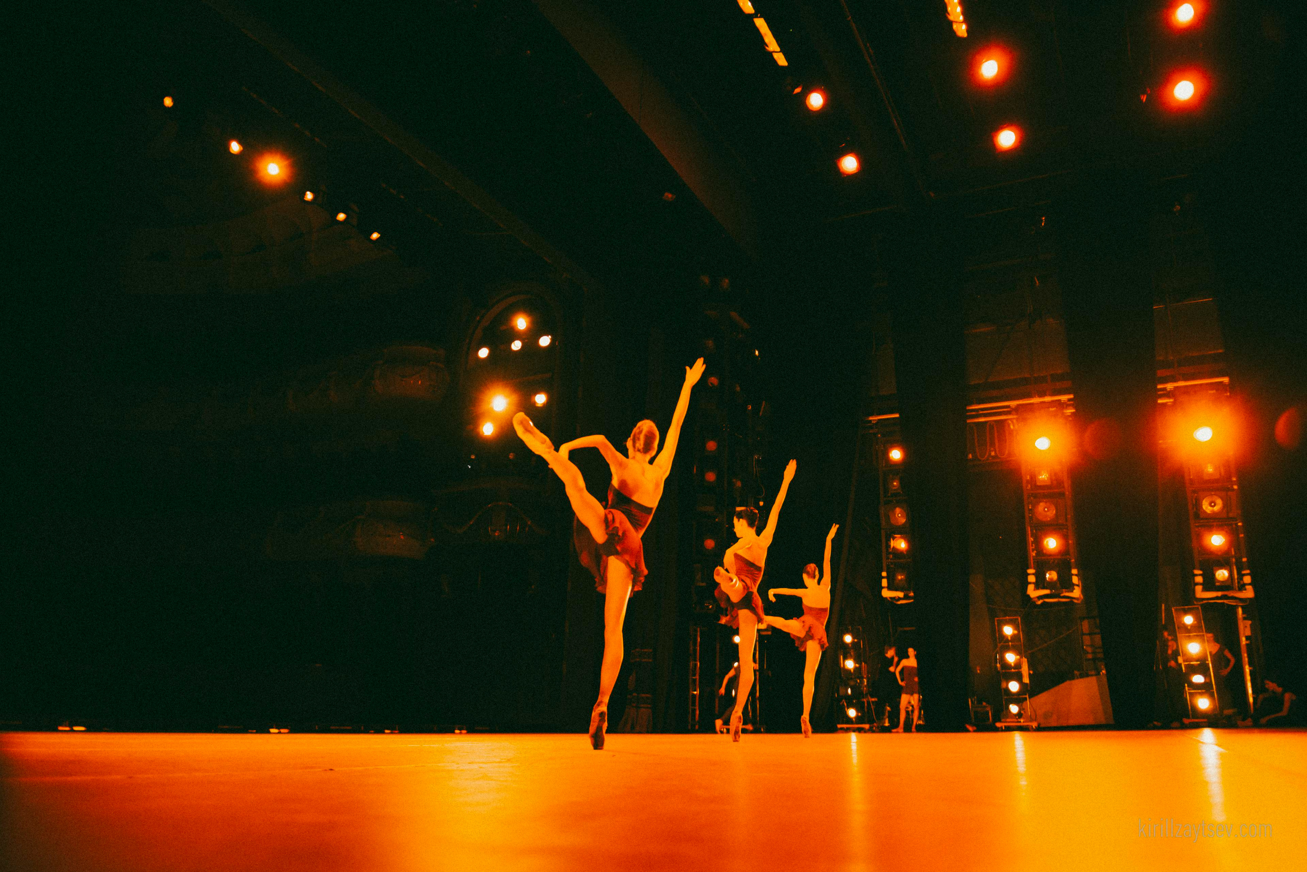 Танец. Профессиональный фотограф Кирилл Зайцев