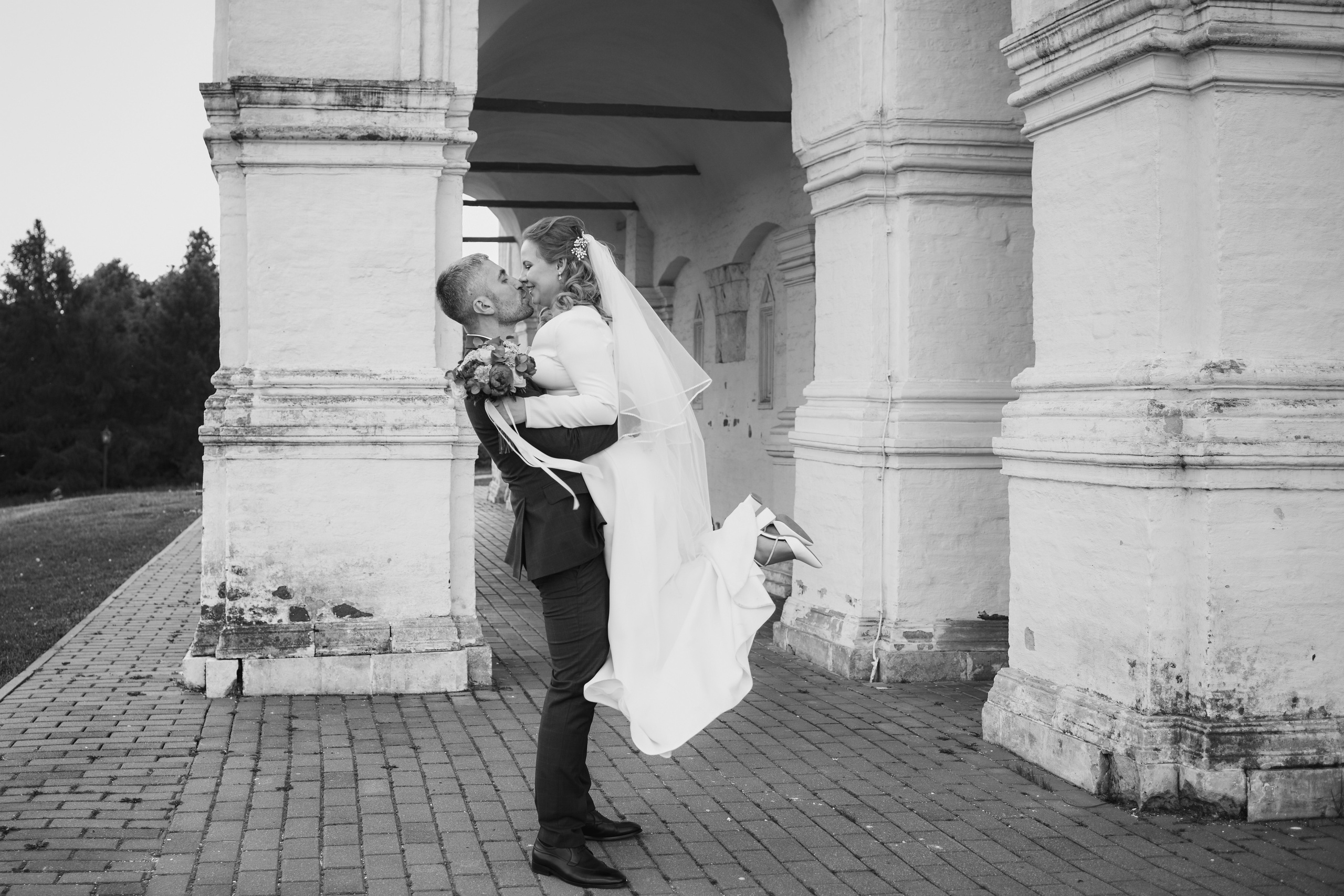 Фотограф на свадьбу в Москве и Домодедово Фотосессия Коломенское. Свадебный семейный Фотограф в Домодедово и Москве Дарья Капитанова