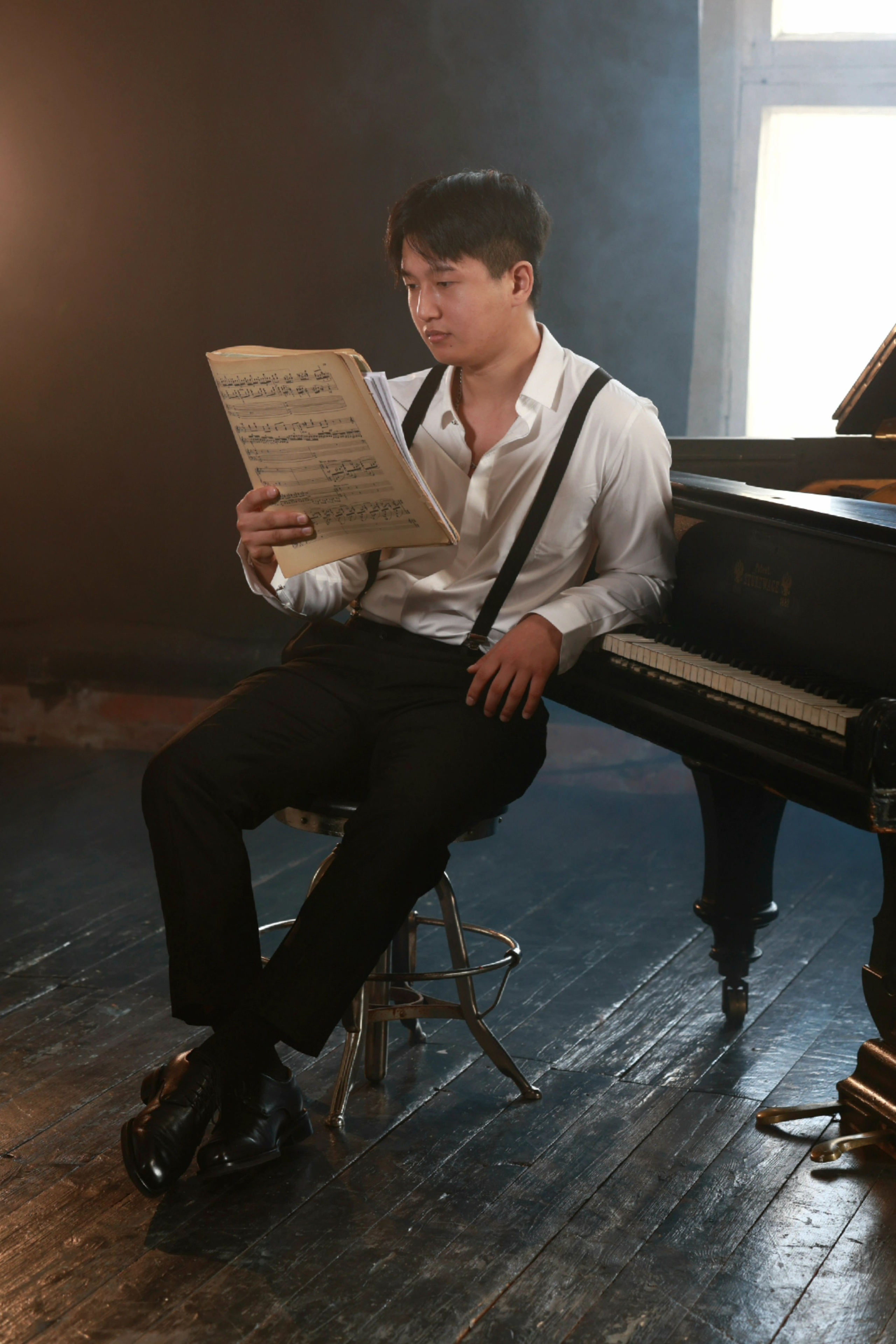 Пианист Даниил. Видеограф и фотограф Надежда Корнейчик