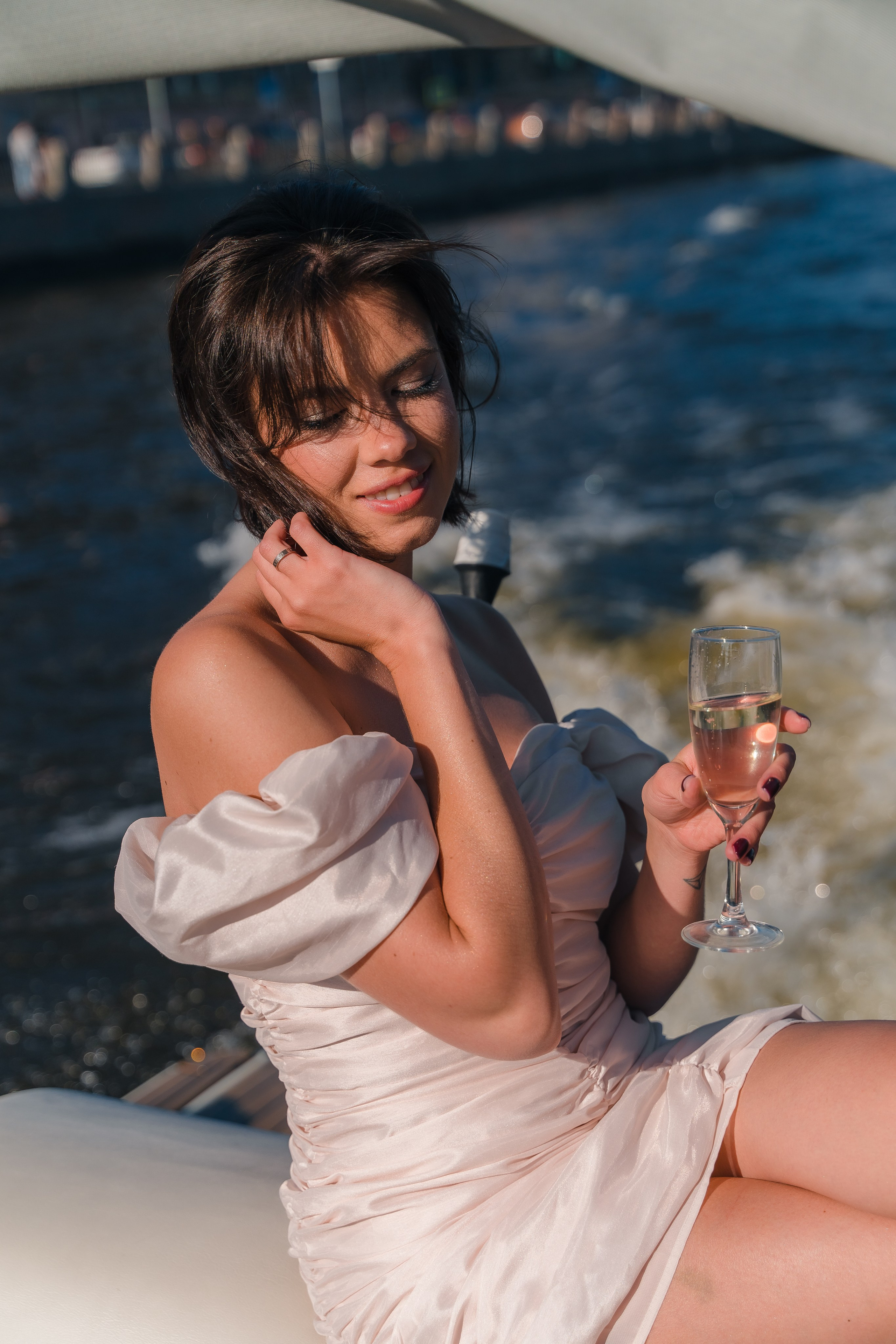 Фотосъемка девичника, встреча девушек, веселые женские портреты