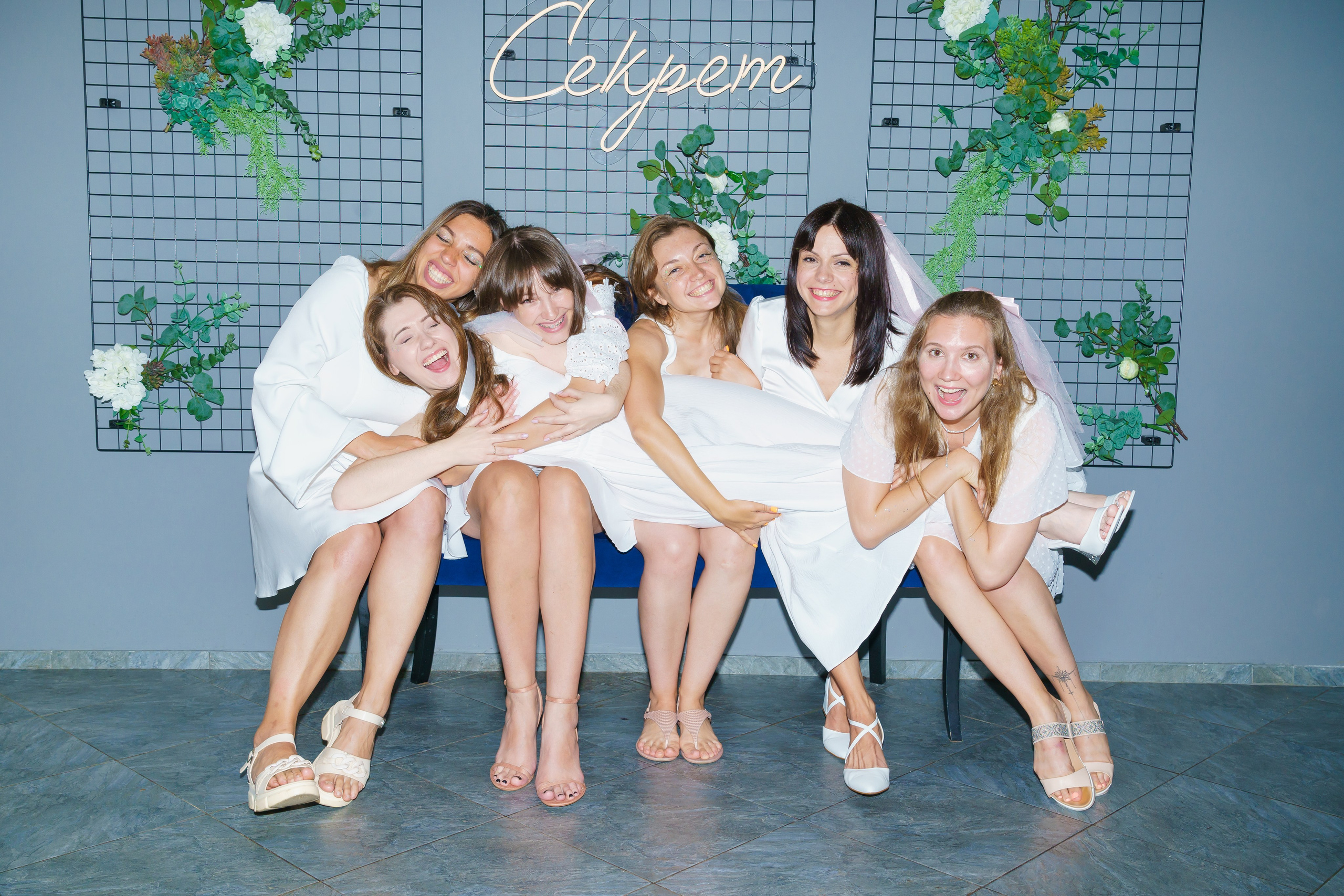 Девичник. Photomantis