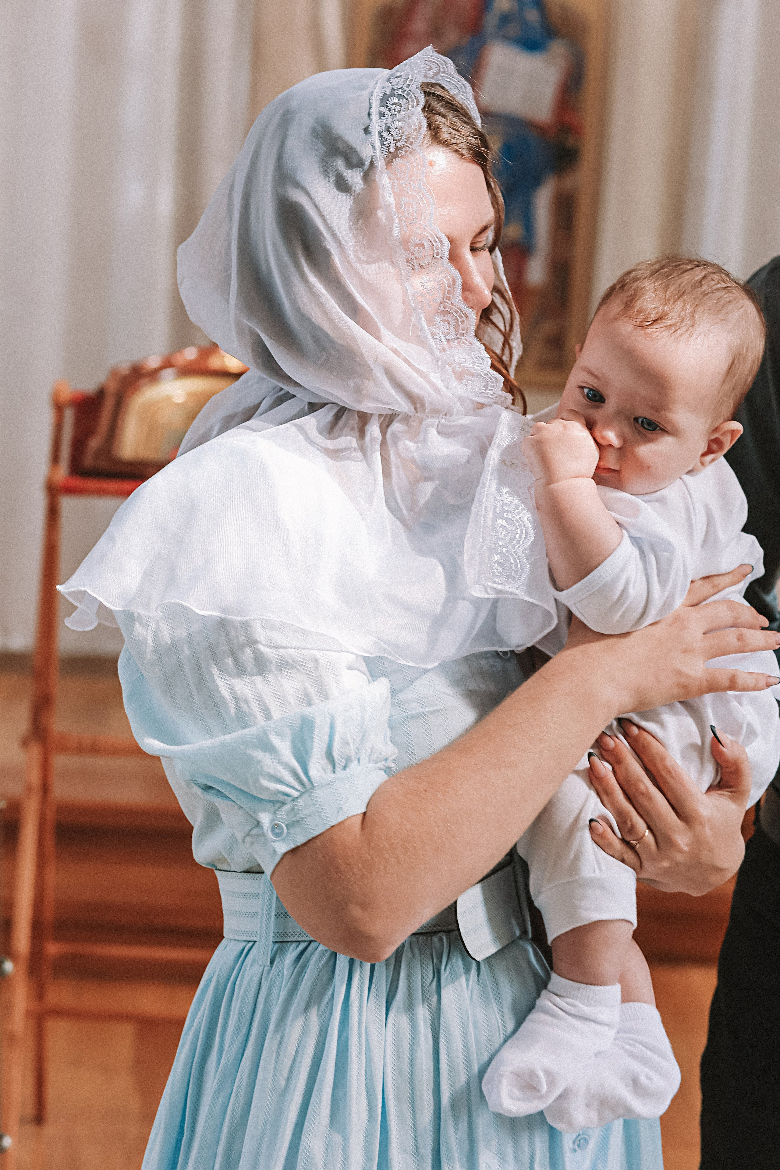 Крещение церковь около моста влюбленных. Семейный фотограф Тюмень, фотограф на роды Салмина Мария