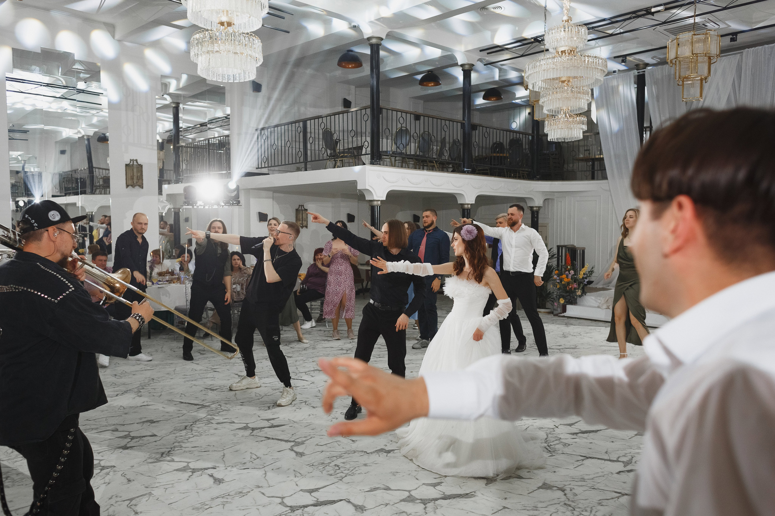 Свадебная фотосессия Михаила и Валерии на Чеховской набережной. Свадебный и семейный фотограф в Таганроге Бакарюк Антон