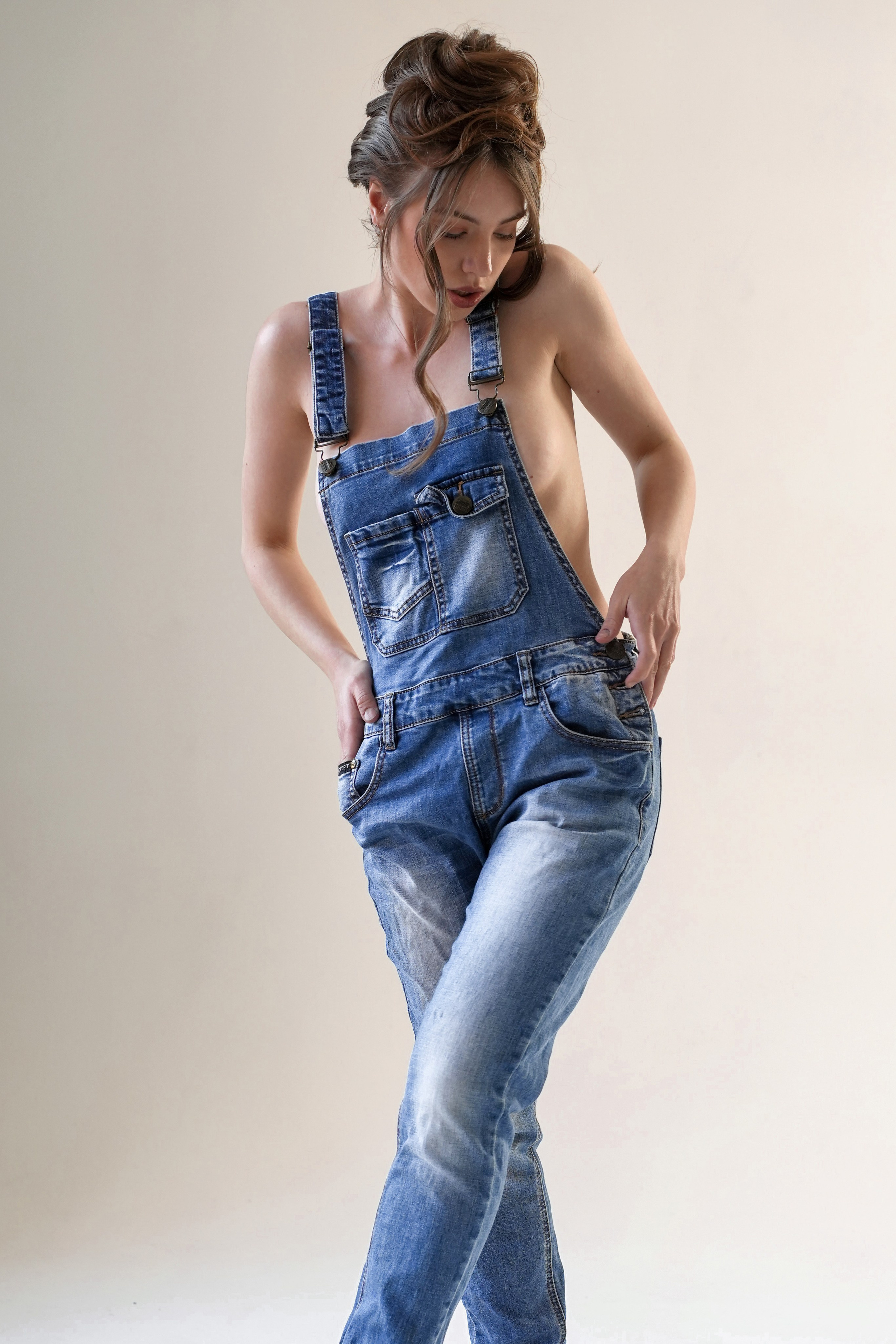 Коммерция Комбез. Костюмер, художник кино и телевидения в спб