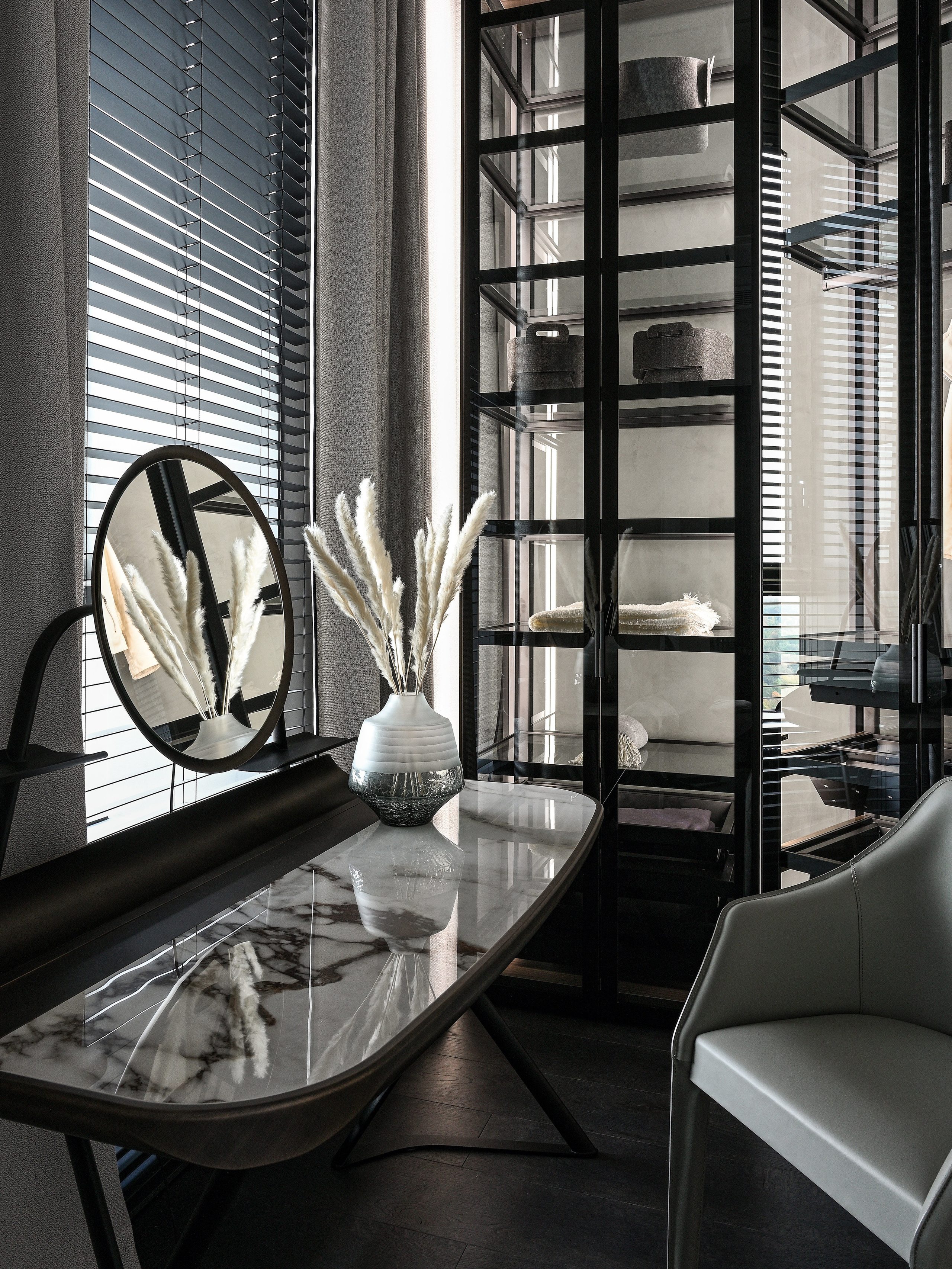 Бетон и камень: лаконичная квартира в серых тонах в Москве. Интерьерный фотограф Константин Пырьев