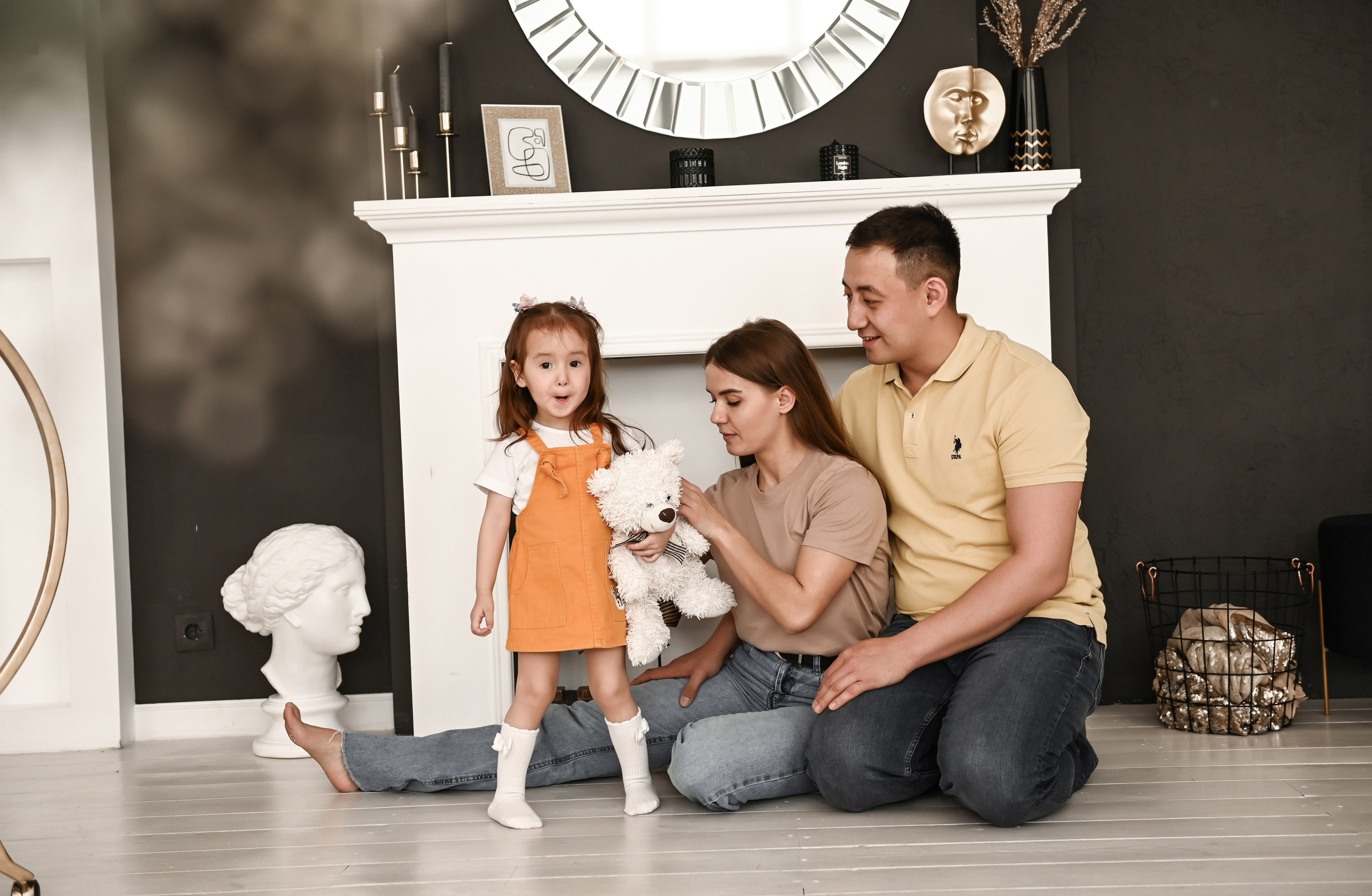 Семейная студийная  фотосессия 2. Свадебный, семейный, детский, контент фотограф в Омске Максим Ильин