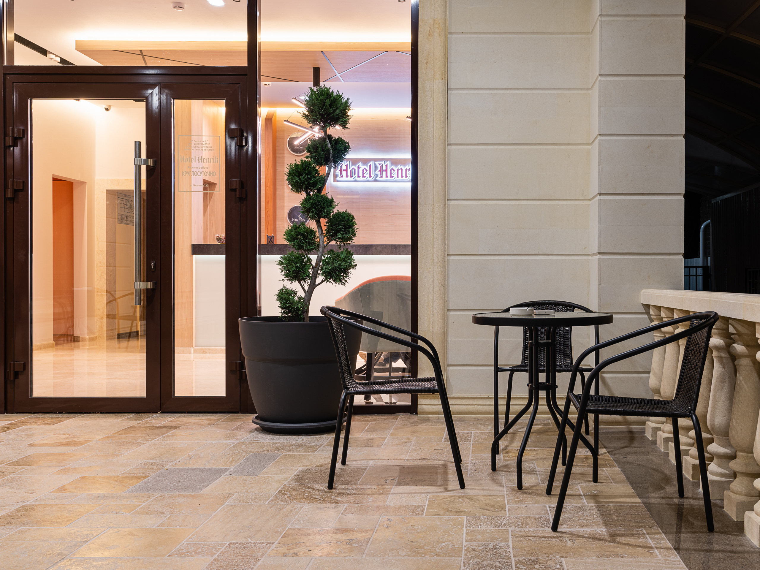 Отель «Henrik» - Краснодар, Чкалова, 132 - фото 2 - терраса