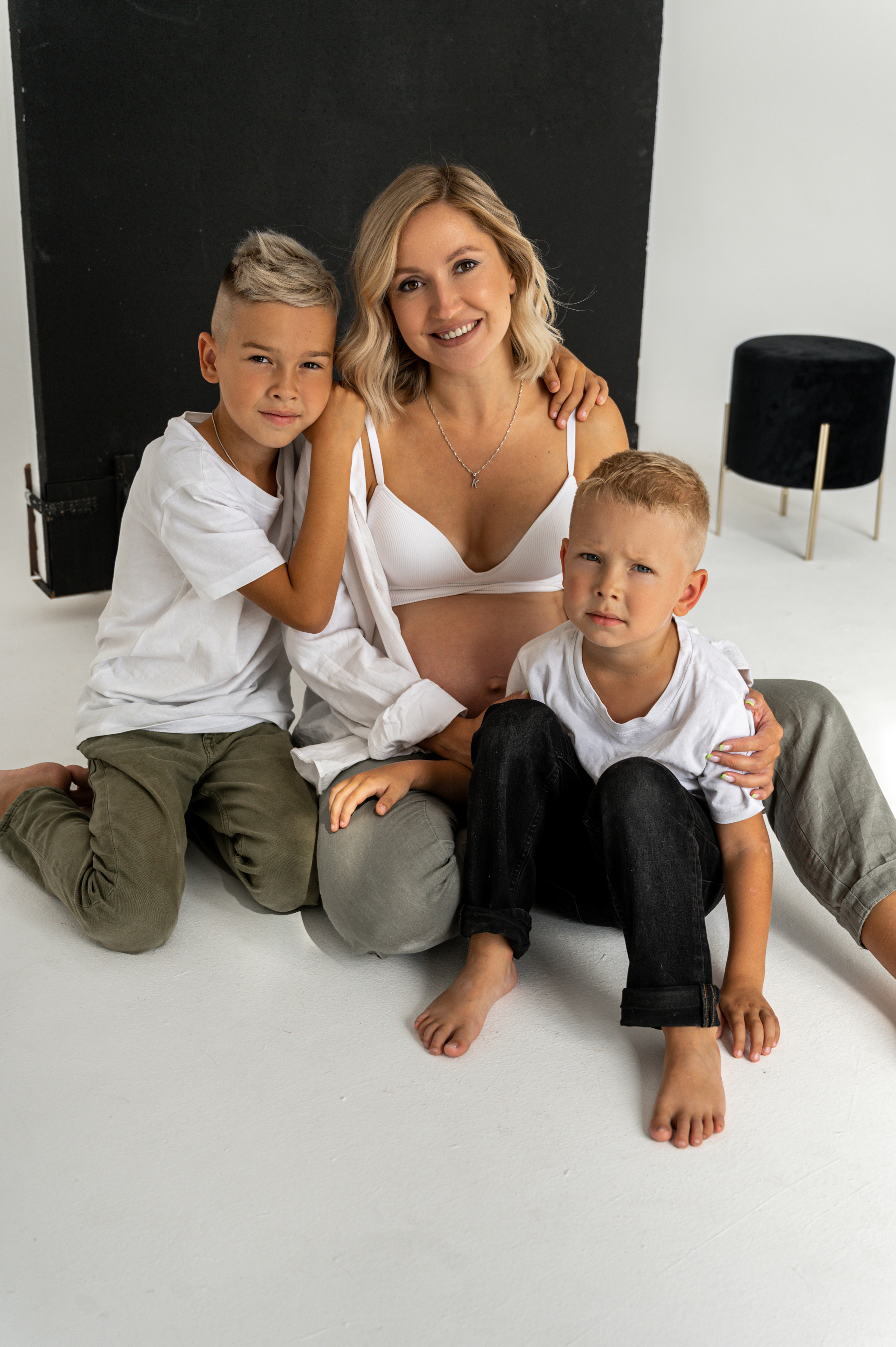 Екатерина. Профессиональный фотограф беременности в СПБ. Стильные фотосессии беременности в стиле минимализм и классическая фотография