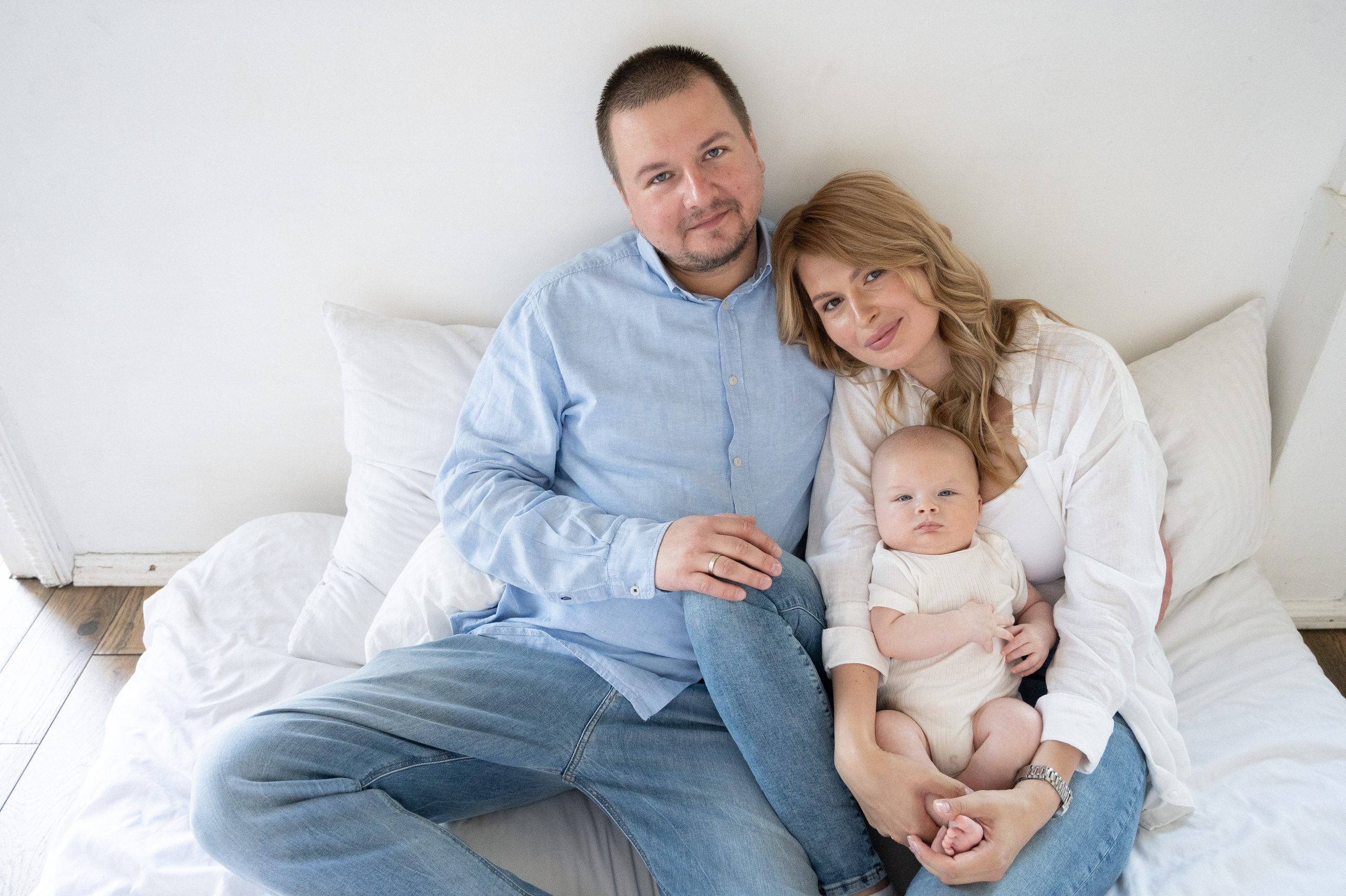 Фотосесьемка Евгении. Профессиональный фотограф беременности в СПБ. Стильные фотосессии беременности в стиле минимализм и классическая фотография