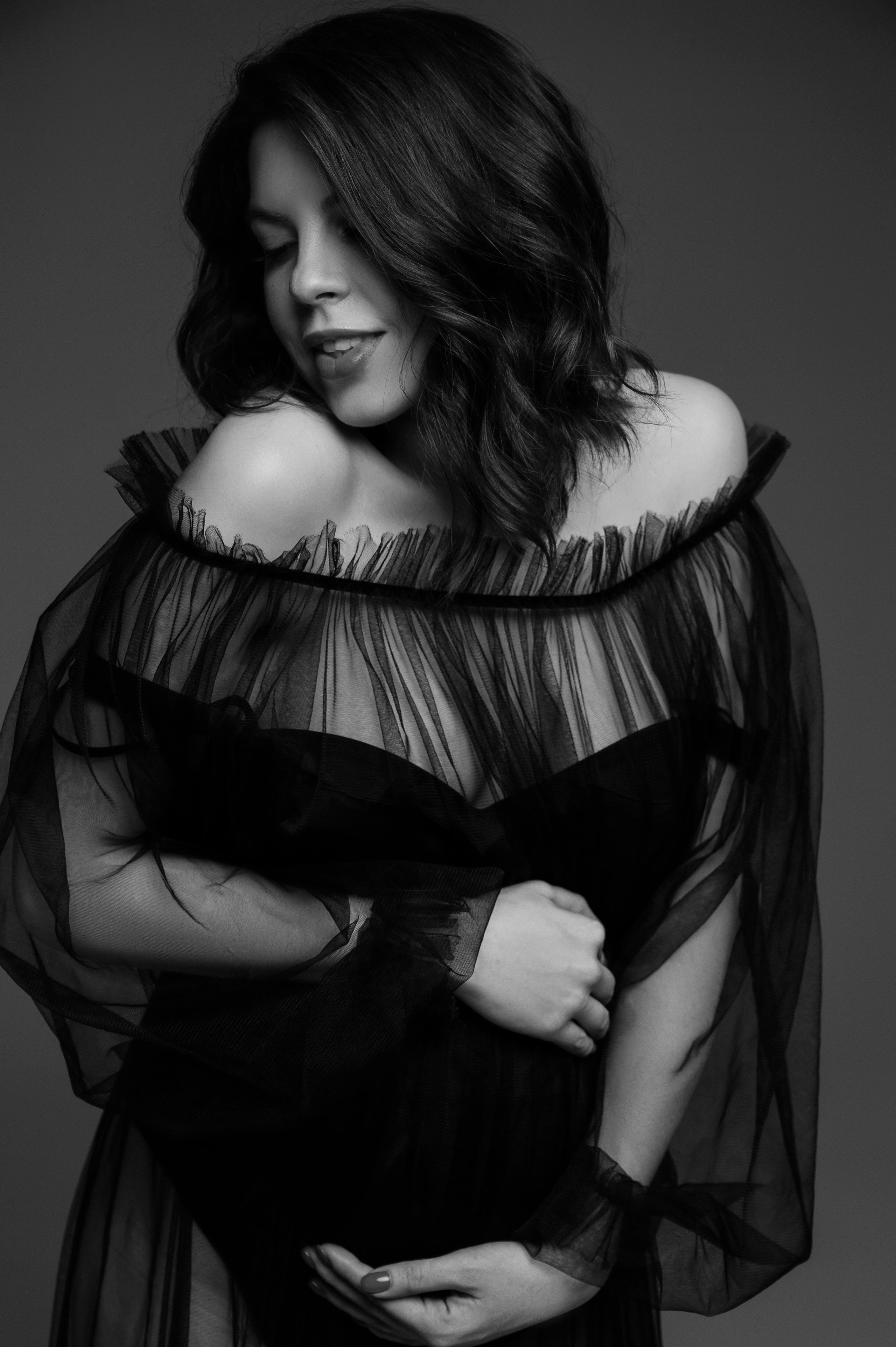 Аурелия. Профессиональный фотограф беременности в СПБ. Стильные фотосессии беременности в стиле минимализм и классическая фотография