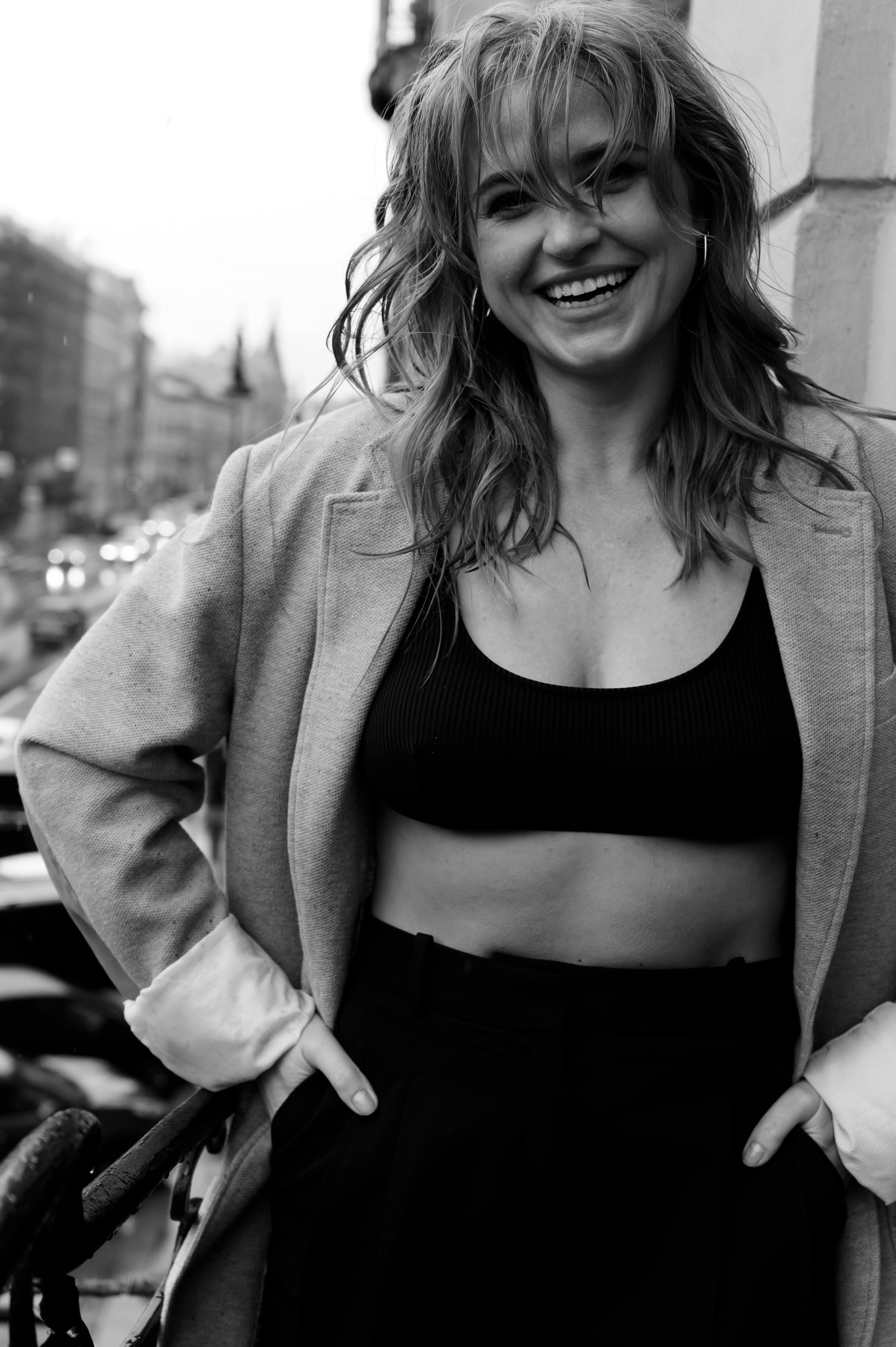 Евгения. Профессиональный фотограф беременности в СПБ. Стильные фотосессии беременности в стиле минимализм и классическая фотография